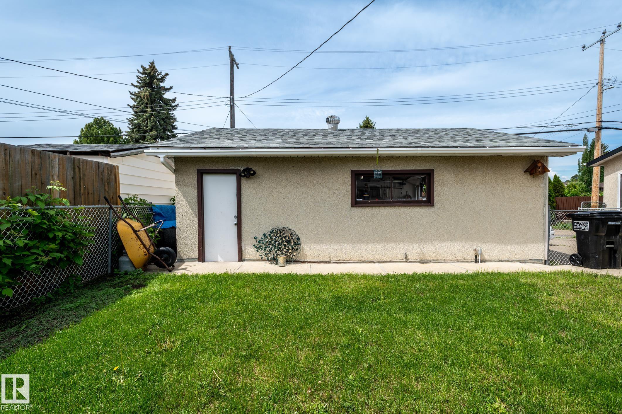 Photo 24 at 13816 62 Street NW, York, Edmonton