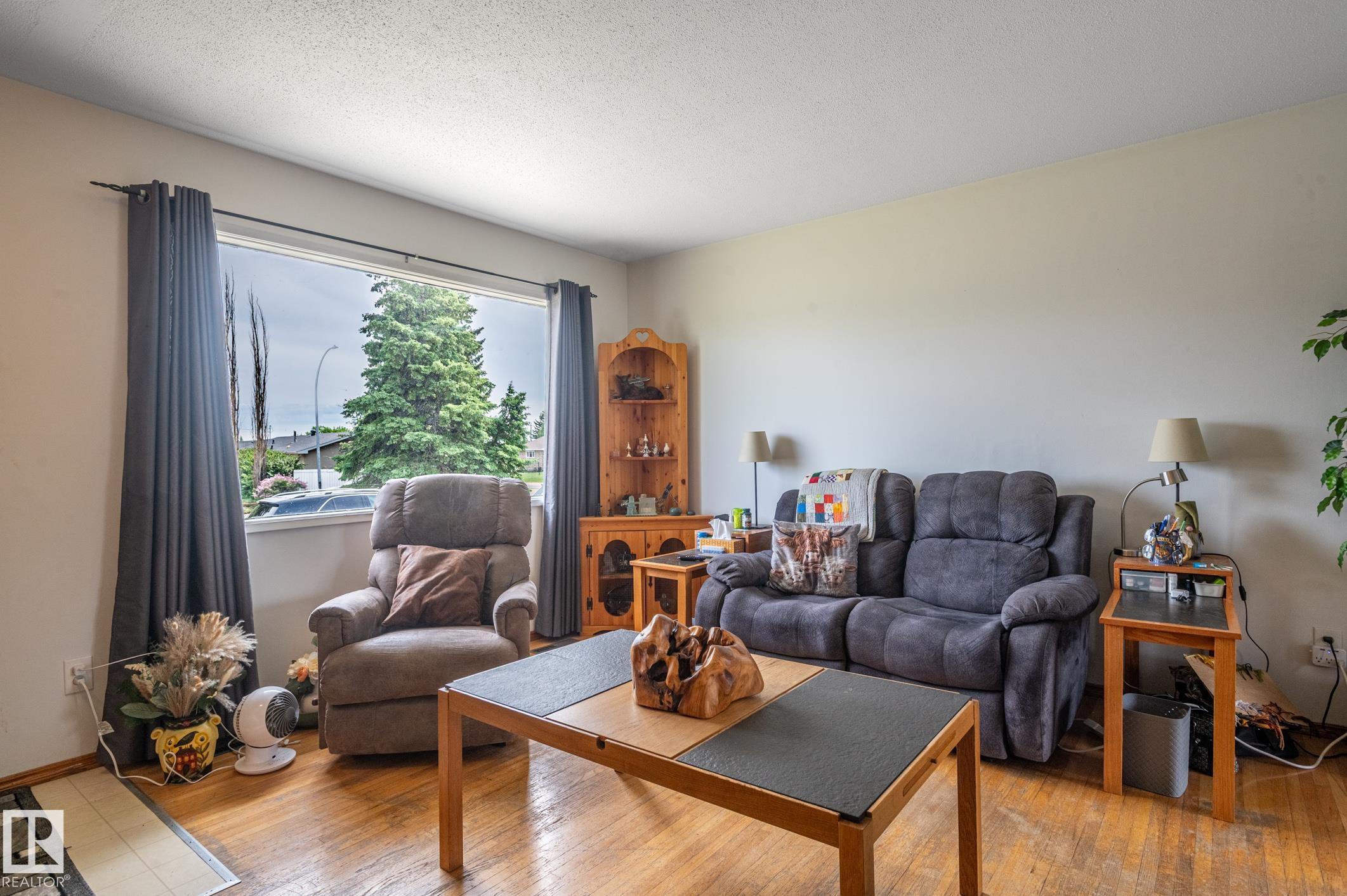 13816 62 Street NW, York, Edmonton