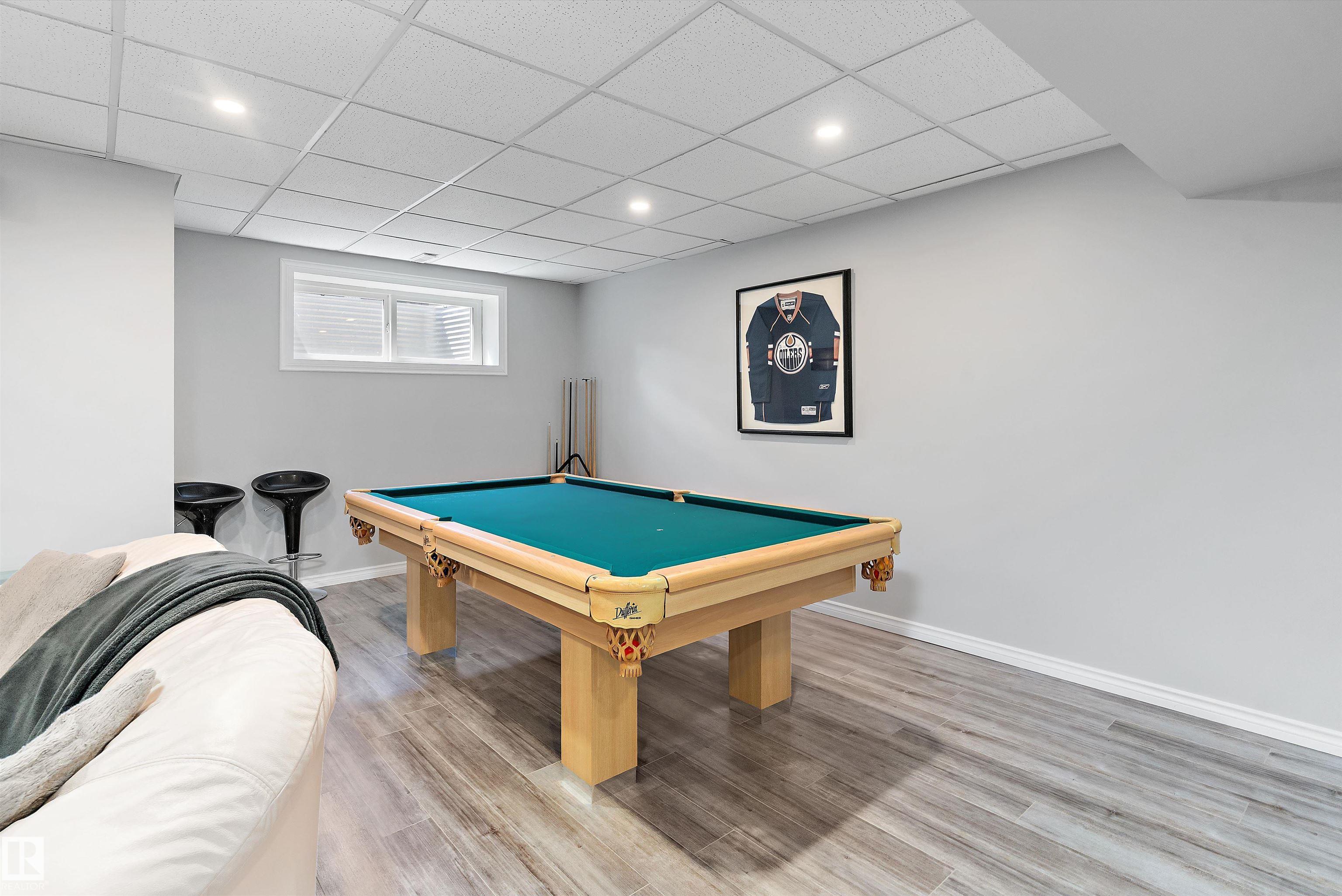 Photo 34 at 2072 Graydon Hill Crescent SW, Graydon Hill, Edmonton
