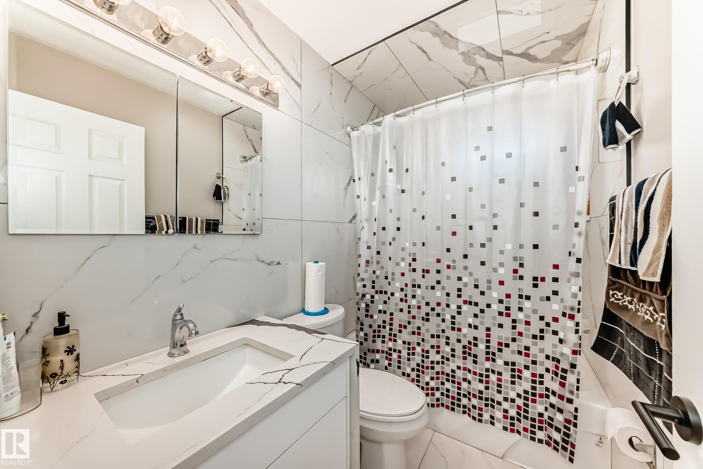 Photo 13 at 3843 47 Street NW, Minchau, Edmonton