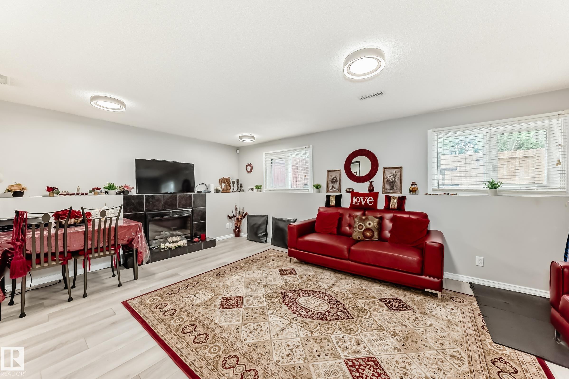 Photo 15 at 3843 47 Street NW, Minchau, Edmonton