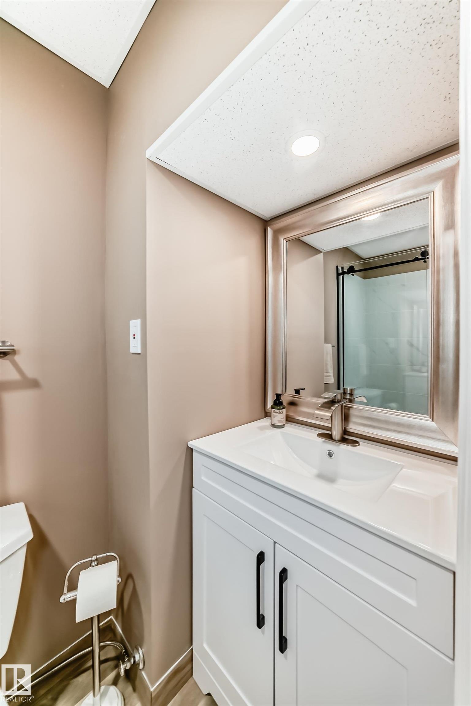 Photo 25 at 9813 152 Street NW, West Jasper Place, Edmonton