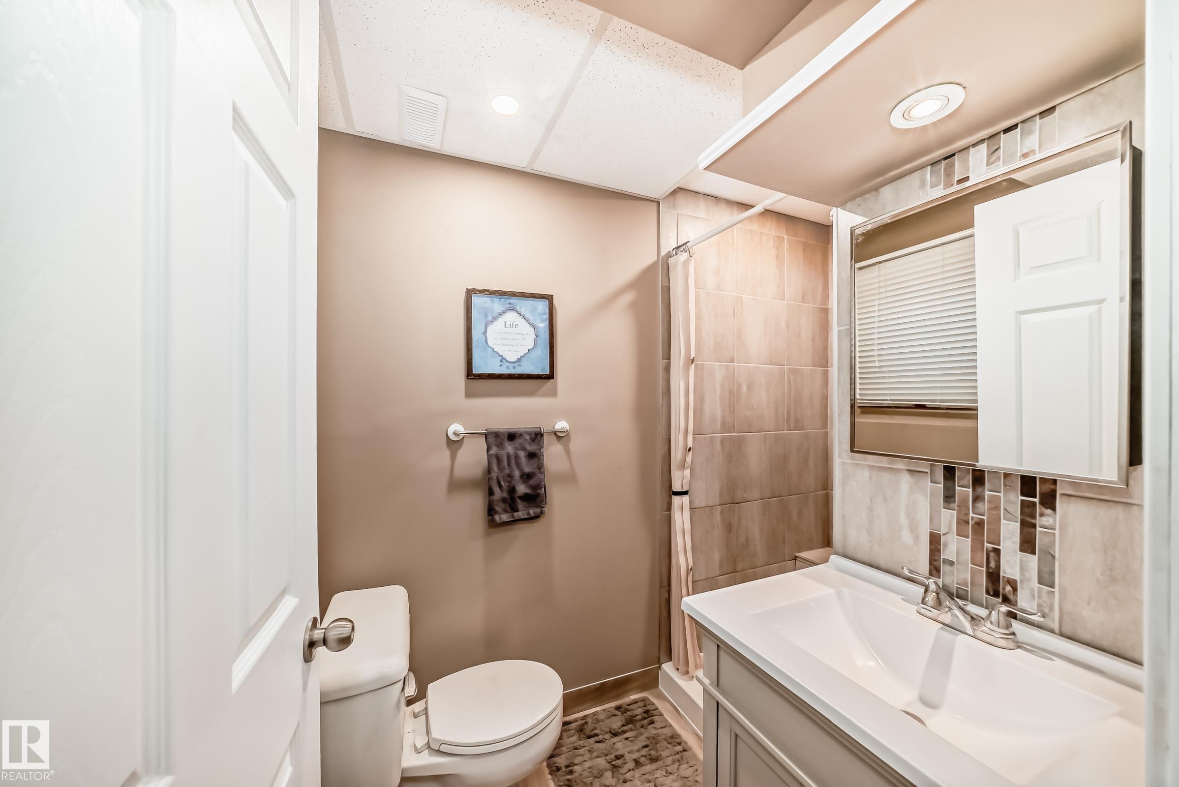 Photo 32 at 9813 152 Street NW, West Jasper Place, Edmonton