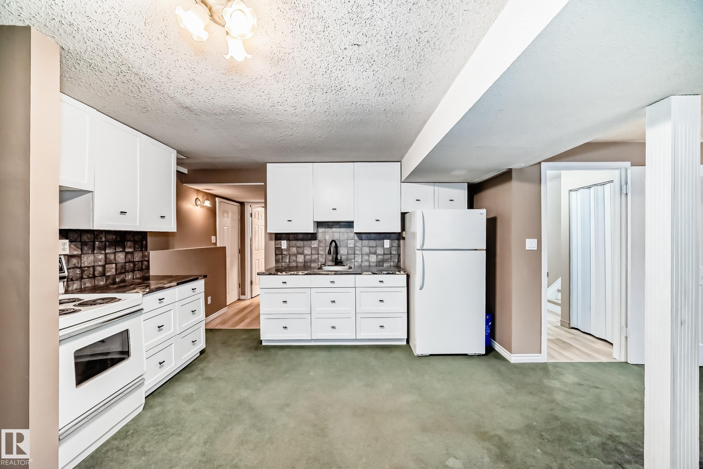 Photo 38 at 9813 152 Street NW, West Jasper Place, Edmonton