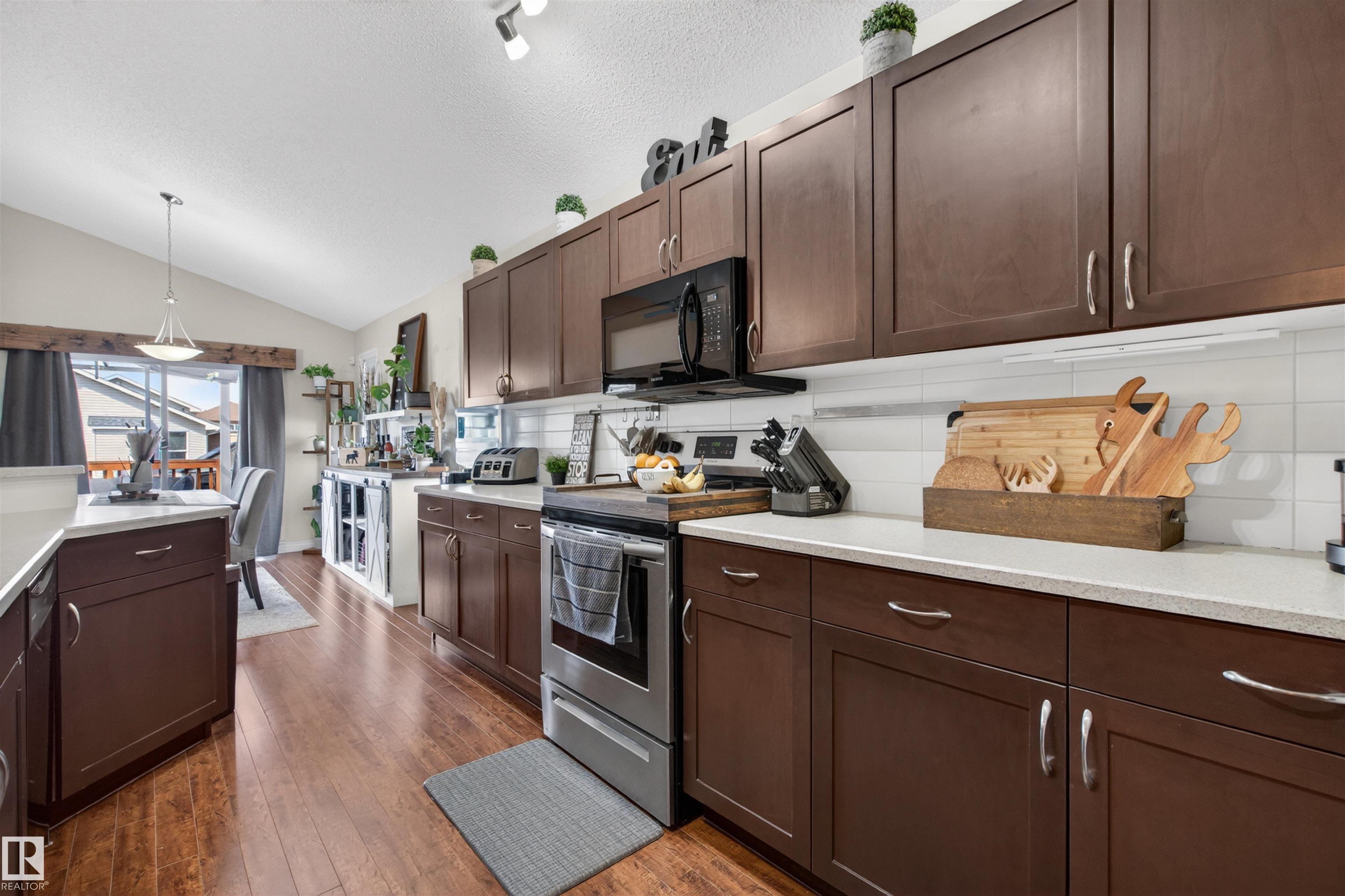 16528 132 Street NW, Oxford, Edmonton