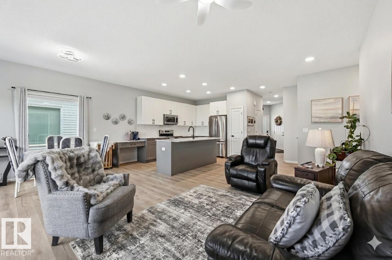 Photo 8 at 27 - 11 Dalton Link, Deer Park, Spruce Grove