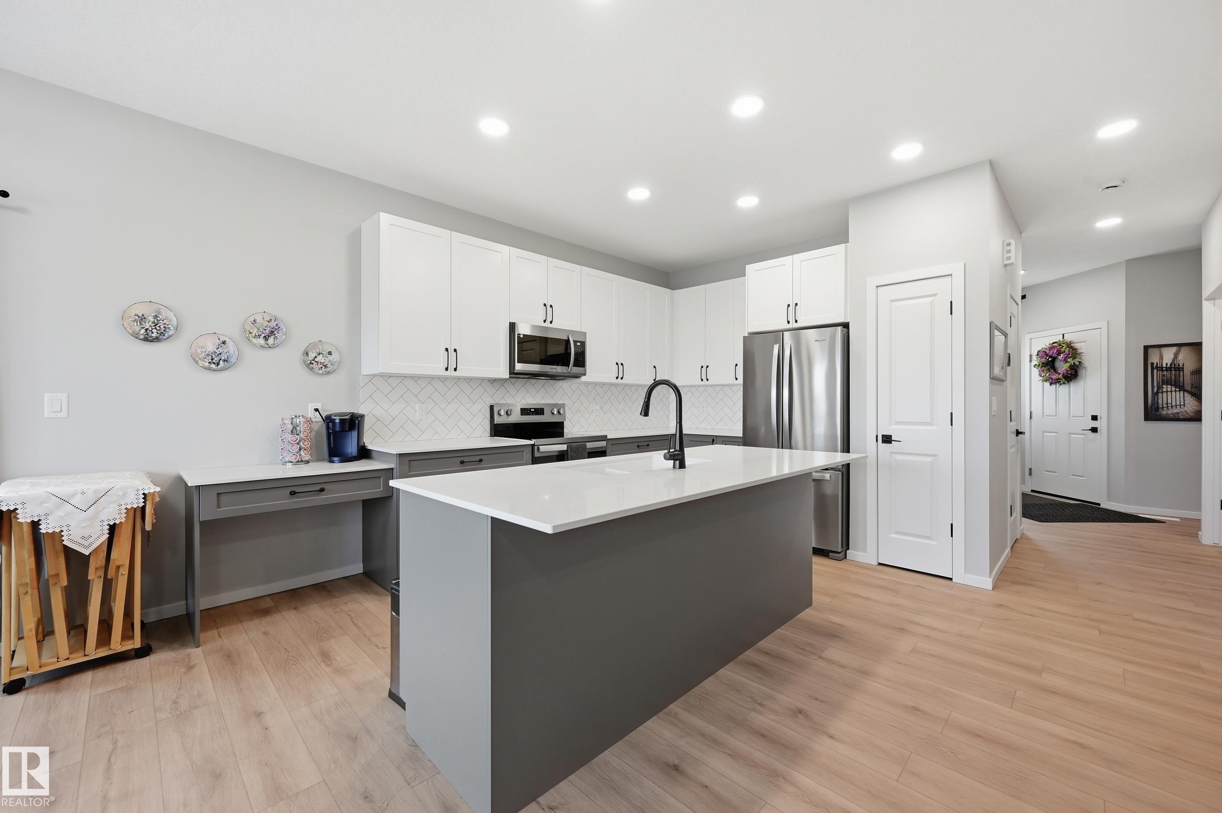 Photo 9 at 27 - 11 Dalton Link, Deer Park, Spruce Grove