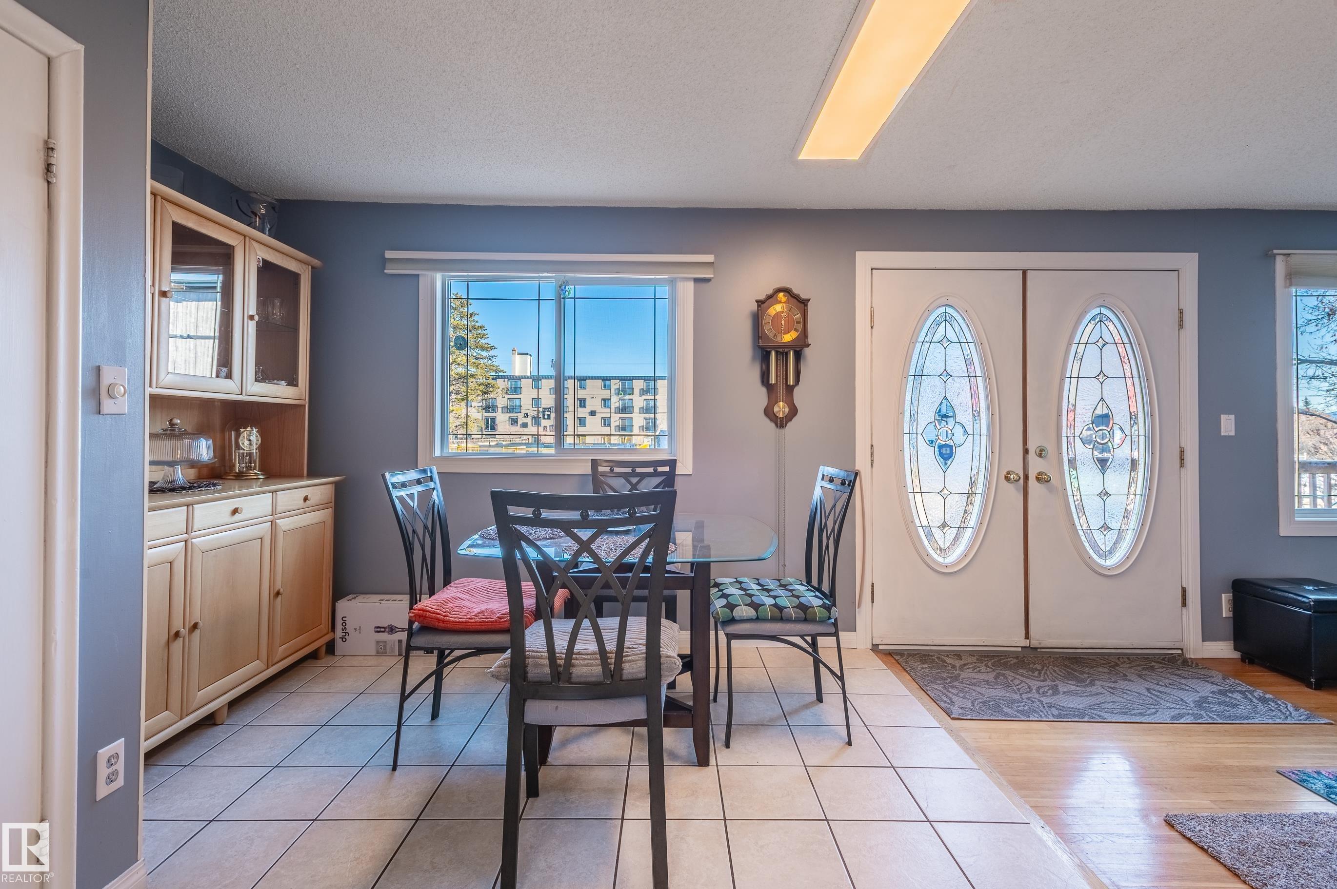Photo 10 at 10532 157 Street NW, Britannia Youngstown, Edmonton