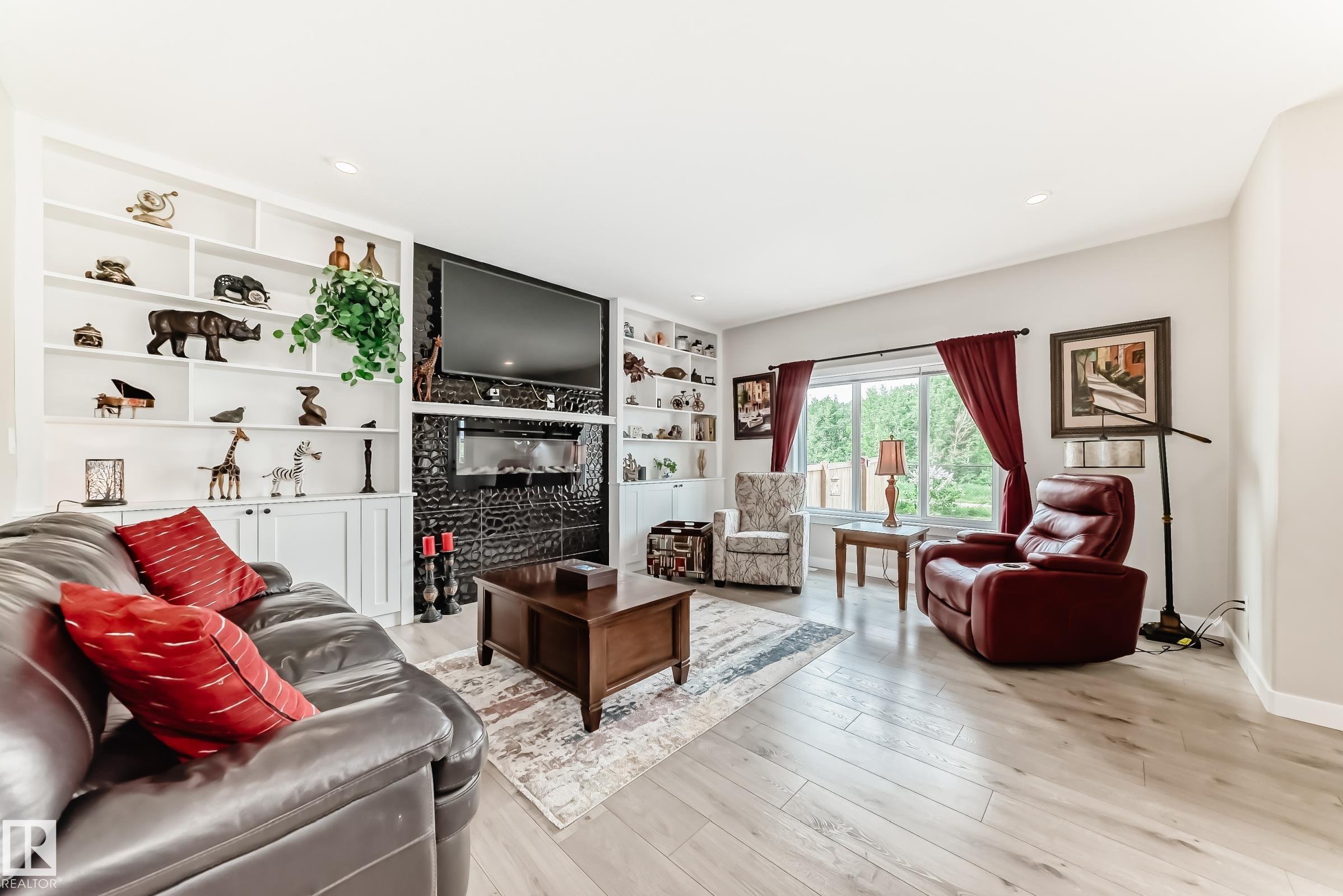 Photo 14 at 3895 Robins Crescent NW, Starling, Edmonton
