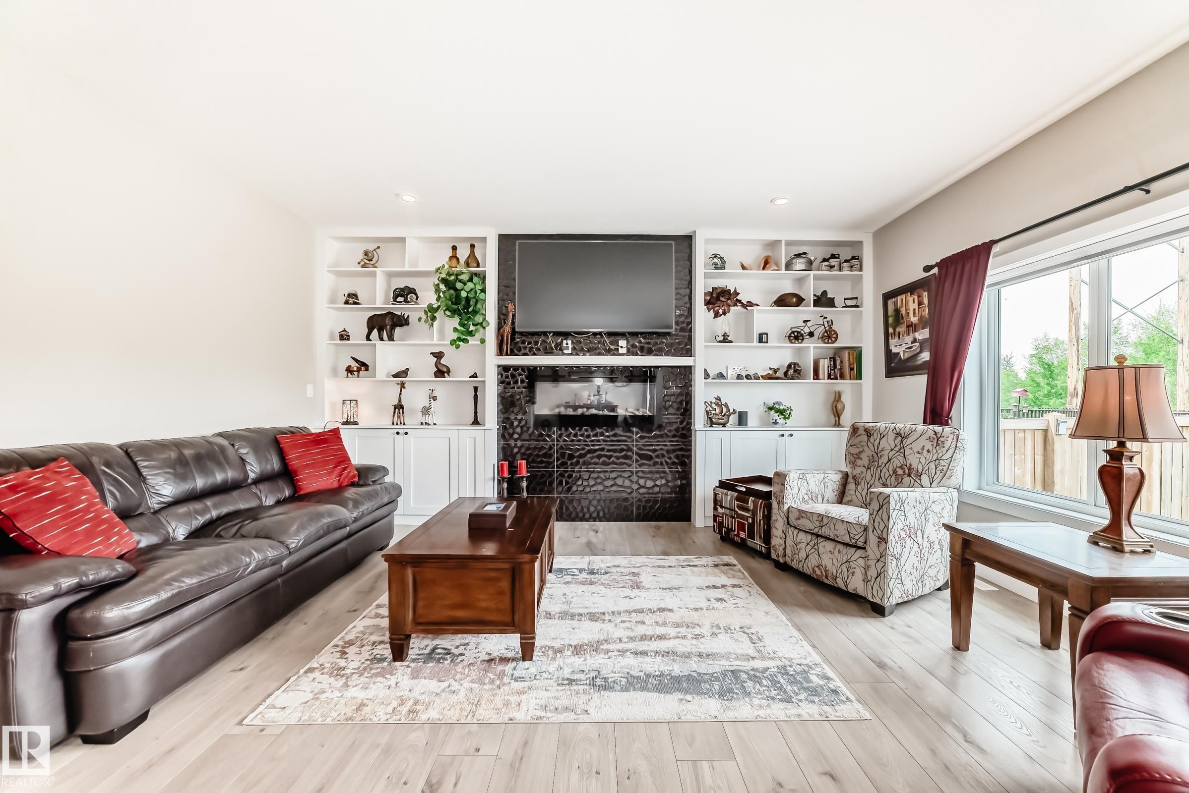Photo 15 at 3895 Robins Crescent NW, Starling, Edmonton