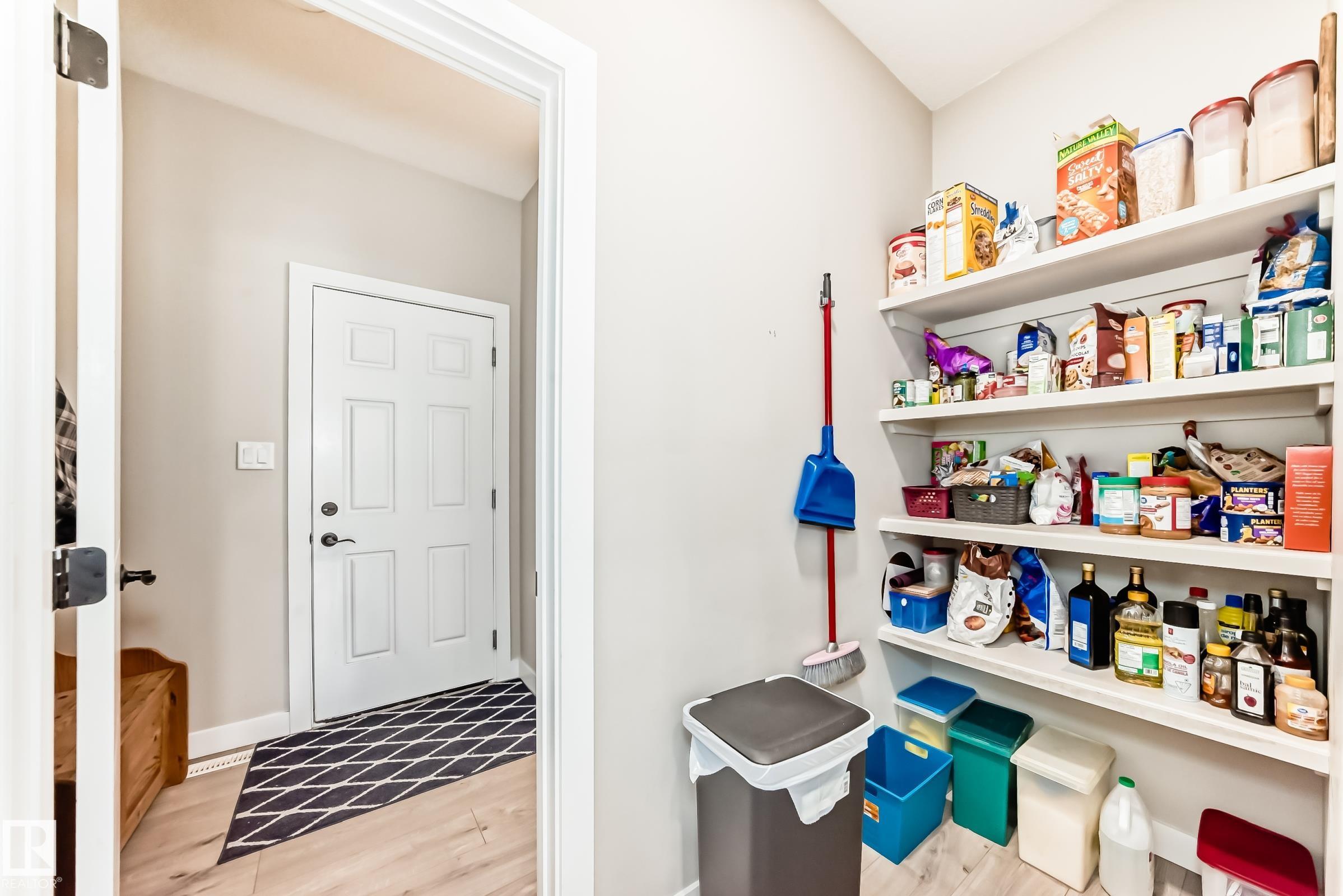 Photo 23 at 3895 Robins Crescent NW, Starling, Edmonton