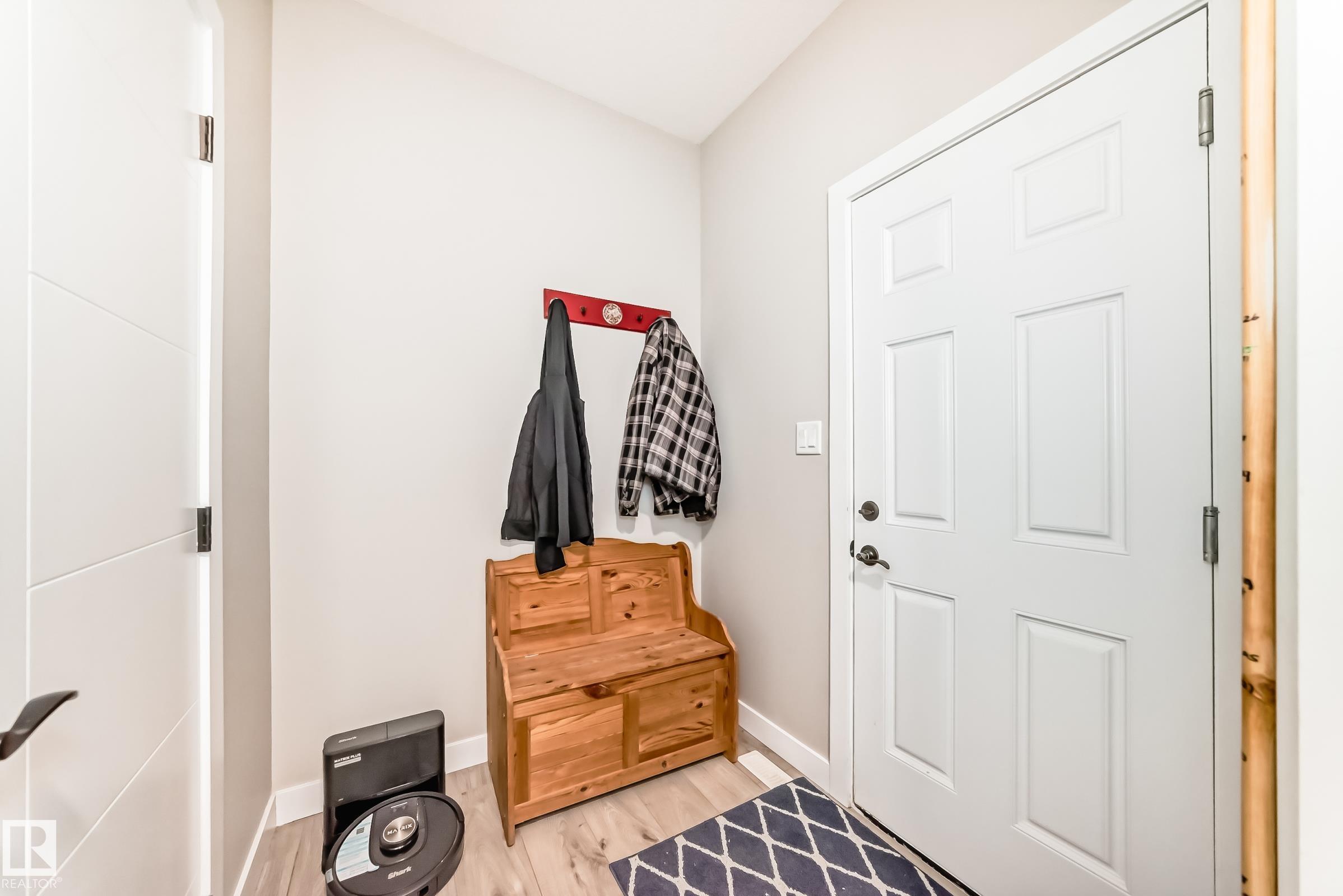 Photo 24 at 3895 Robins Crescent NW, Starling, Edmonton