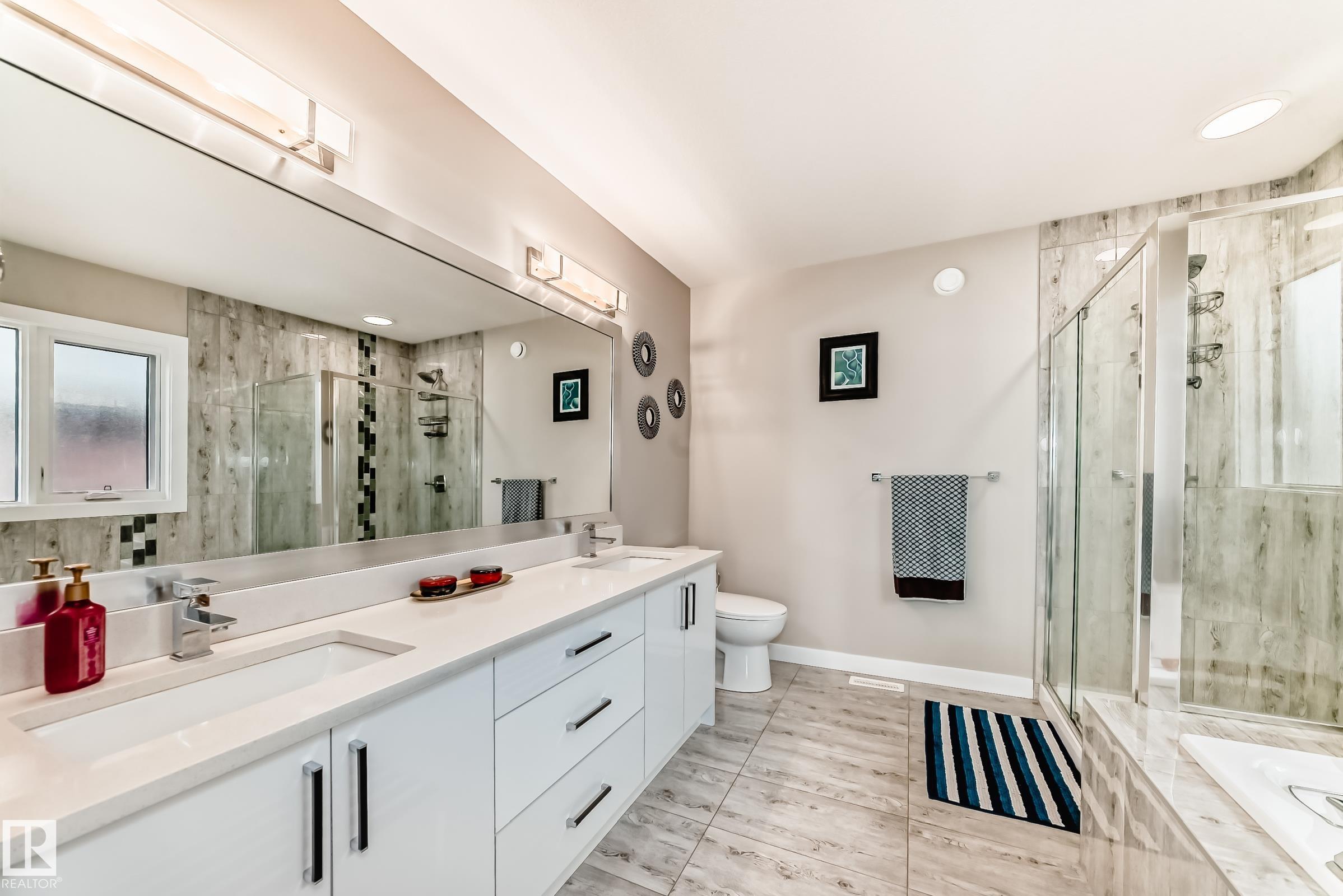Photo 32 at 3895 Robins Crescent NW, Starling, Edmonton