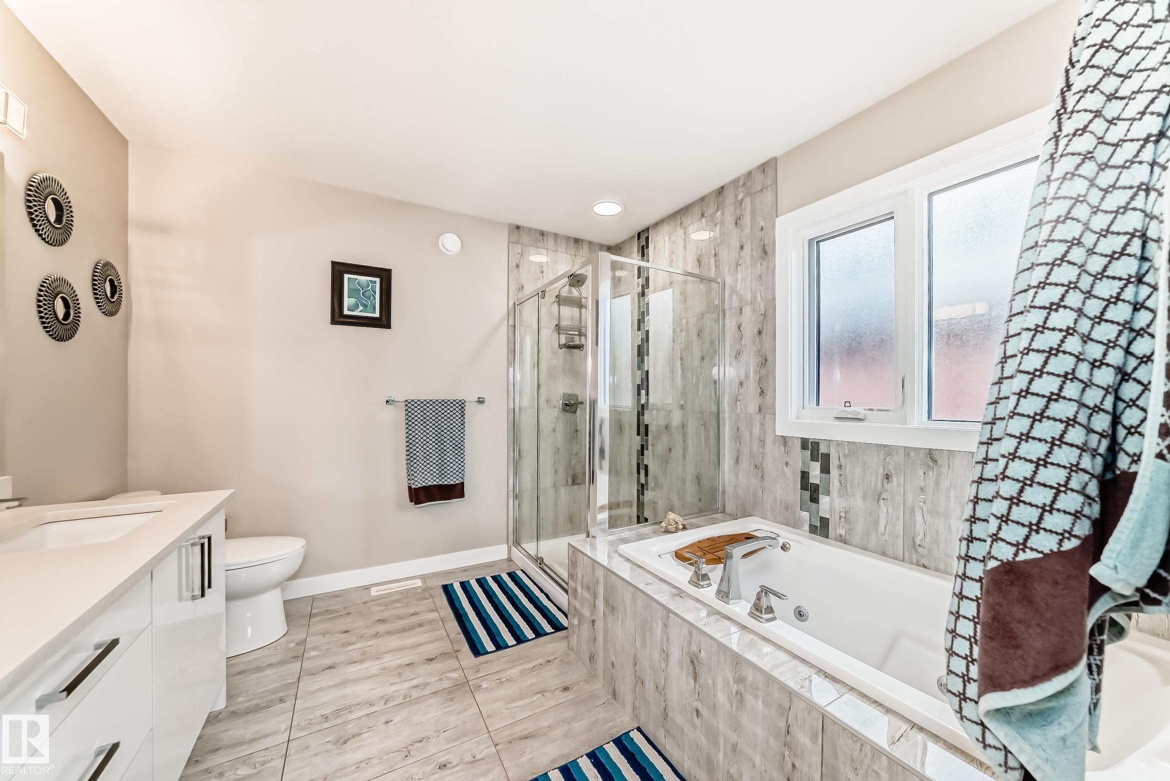 Photo 33 at 3895 Robins Crescent NW, Starling, Edmonton