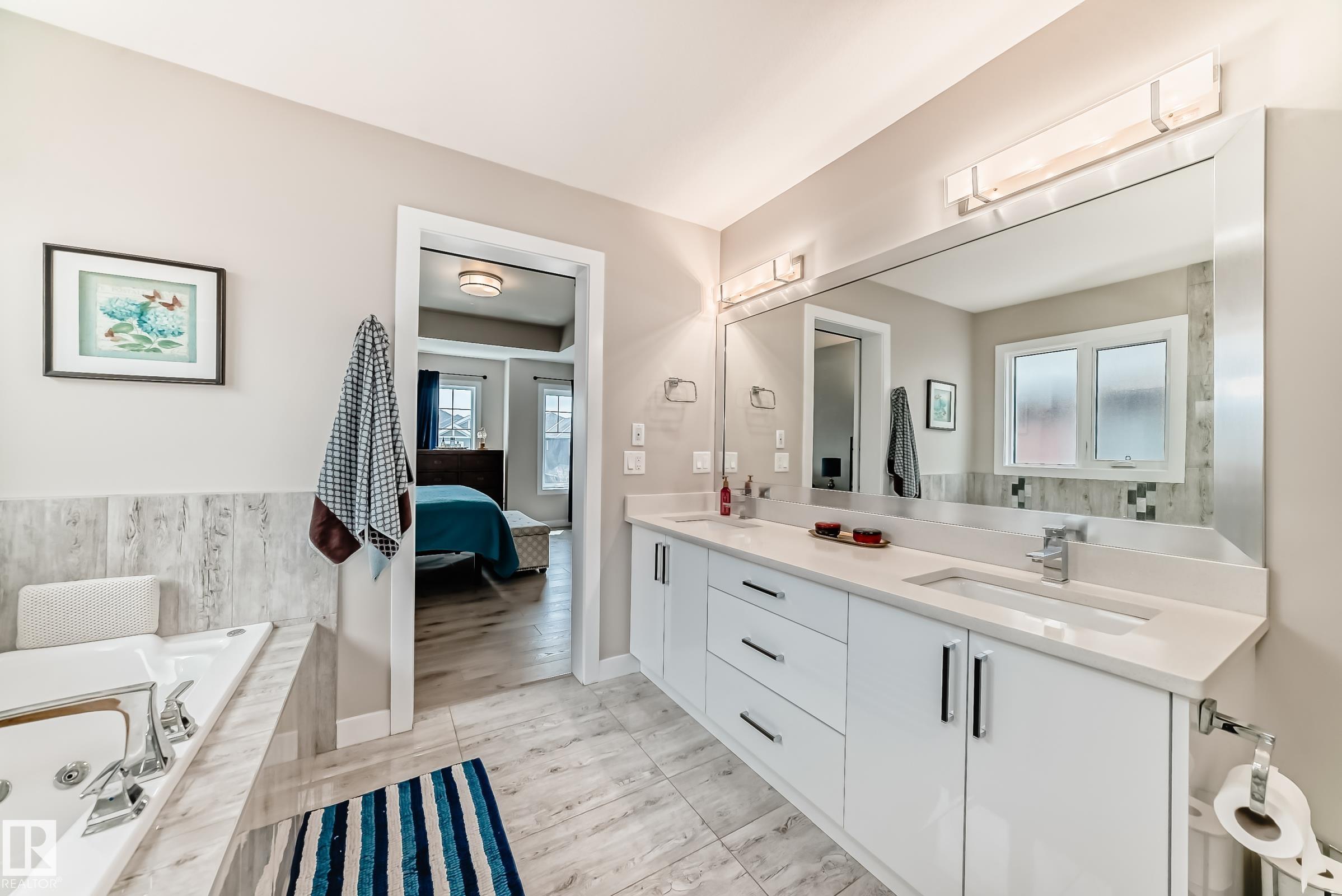 Photo 35 at 3895 Robins Crescent NW, Starling, Edmonton