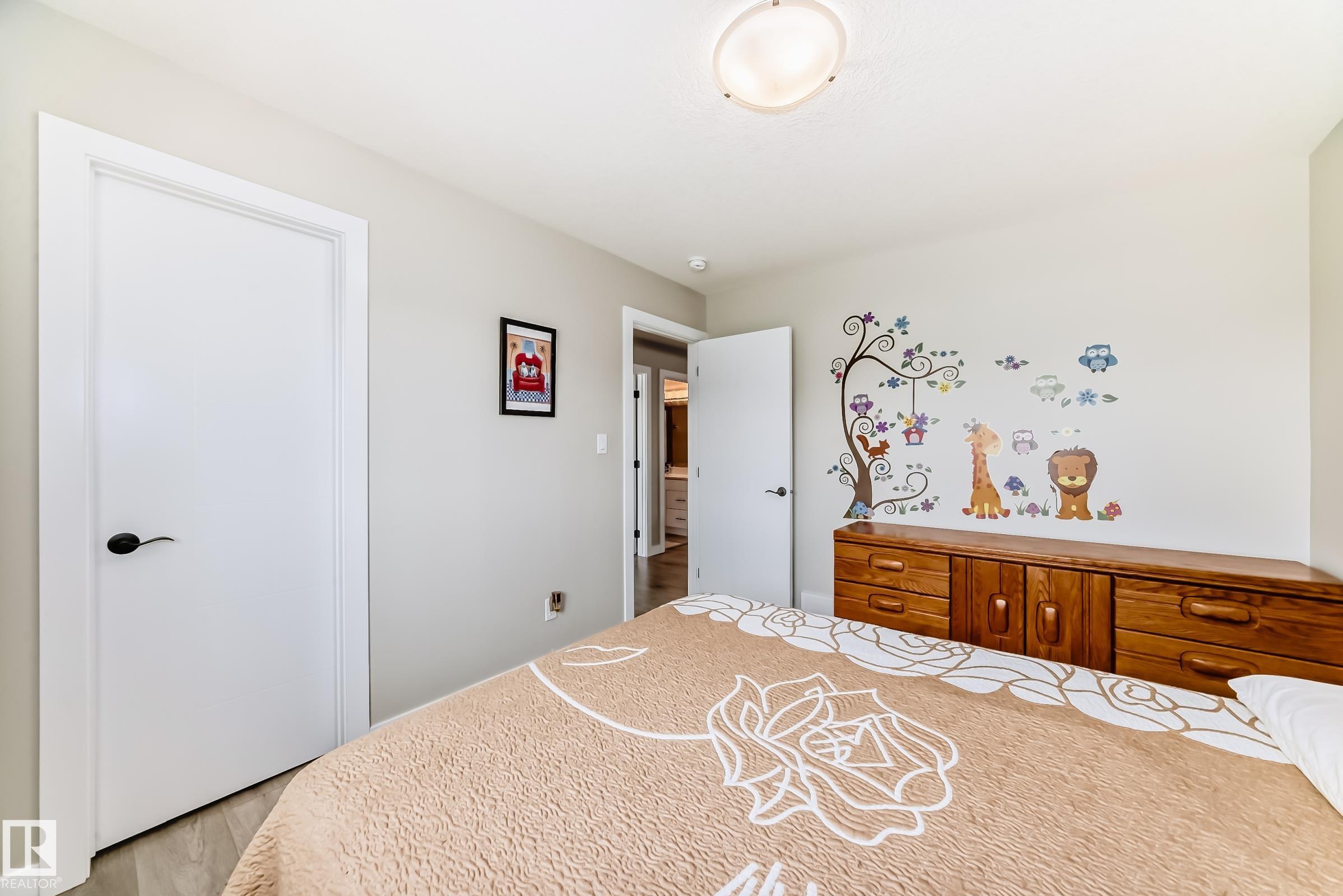 Photo 40 at 3895 Robins Crescent NW, Starling, Edmonton