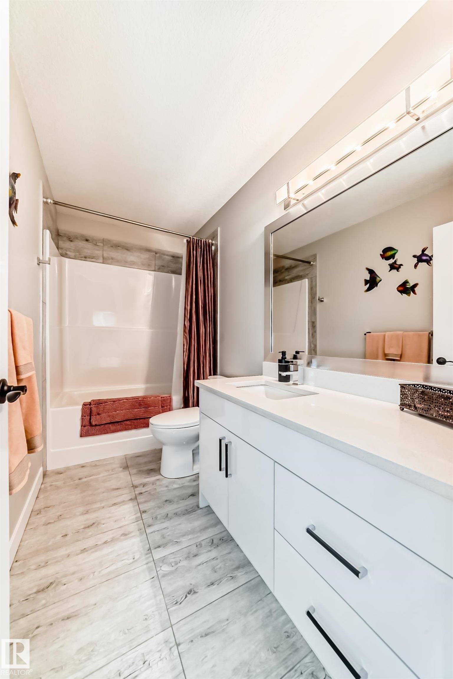 Photo 42 at 3895 Robins Crescent NW, Starling, Edmonton