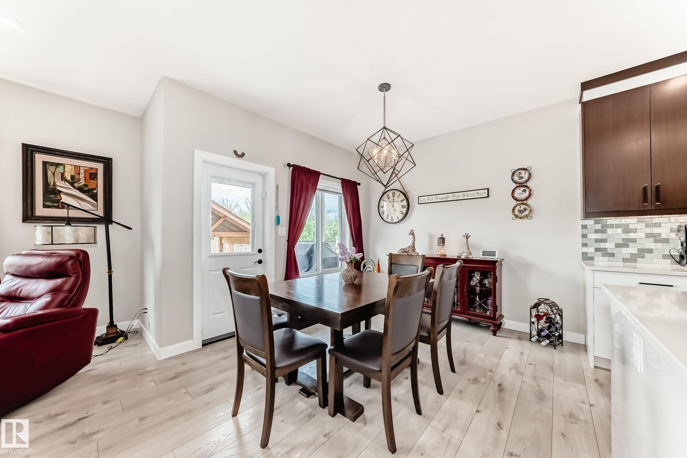 Photo 10 at 3895 Robins Crescent NW, Starling, Edmonton