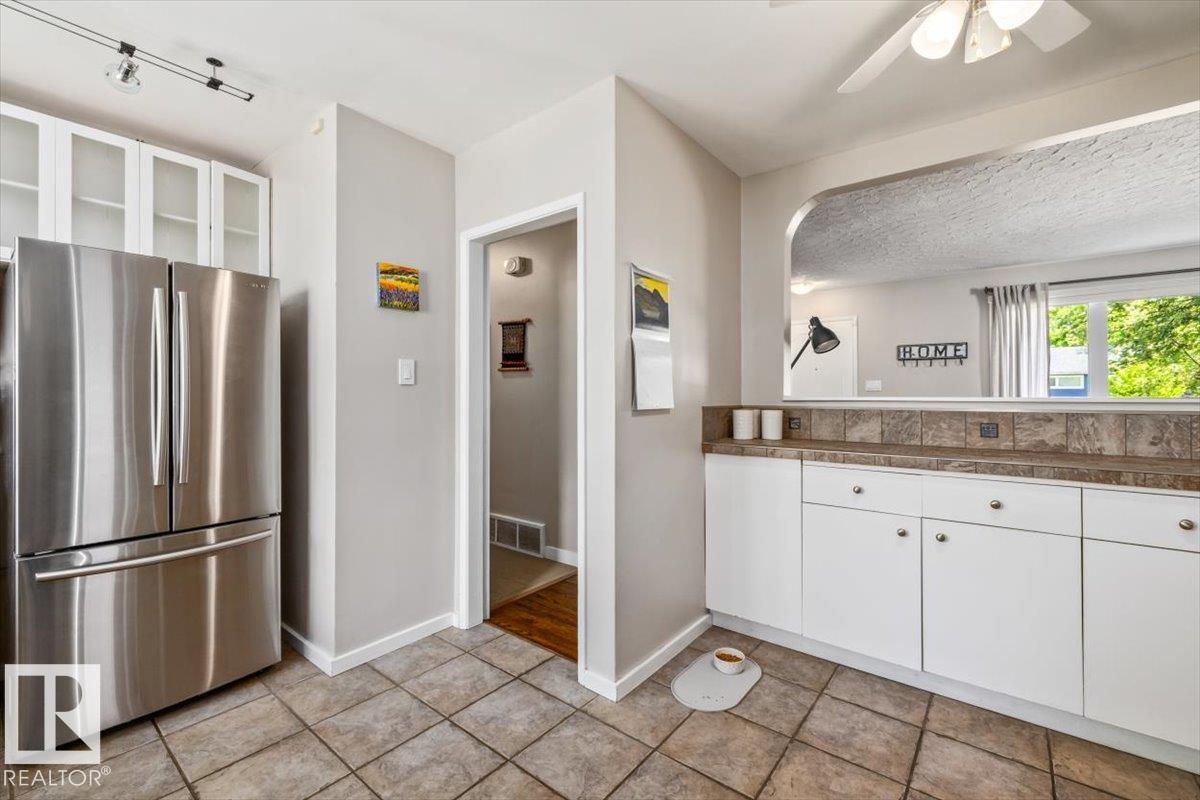 Photo 9 at 15022 85 Avenue NW, Lynnwood, Edmonton
