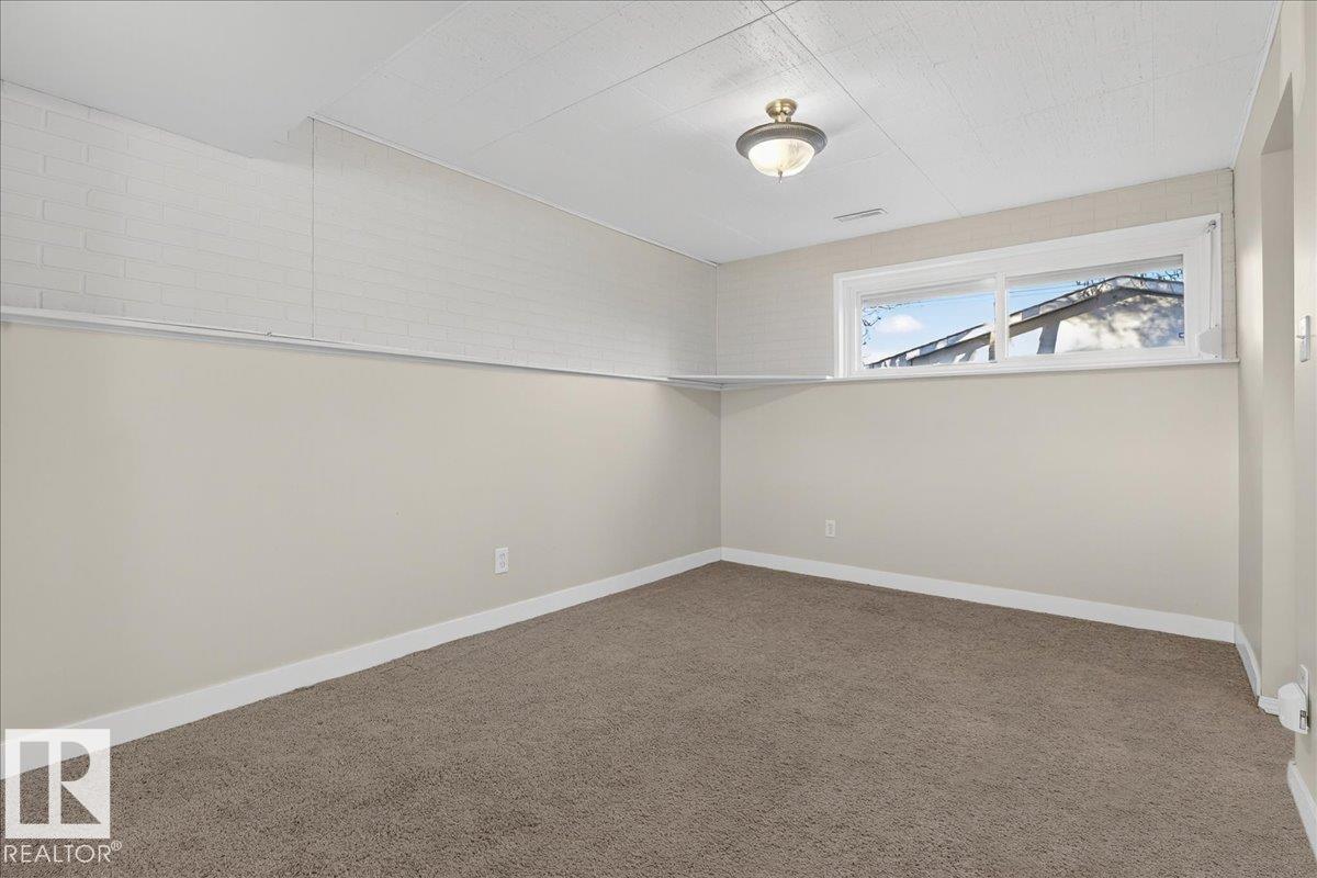 Photo 14 at 16206 79a Avenue NW, Elmwood, Edmonton