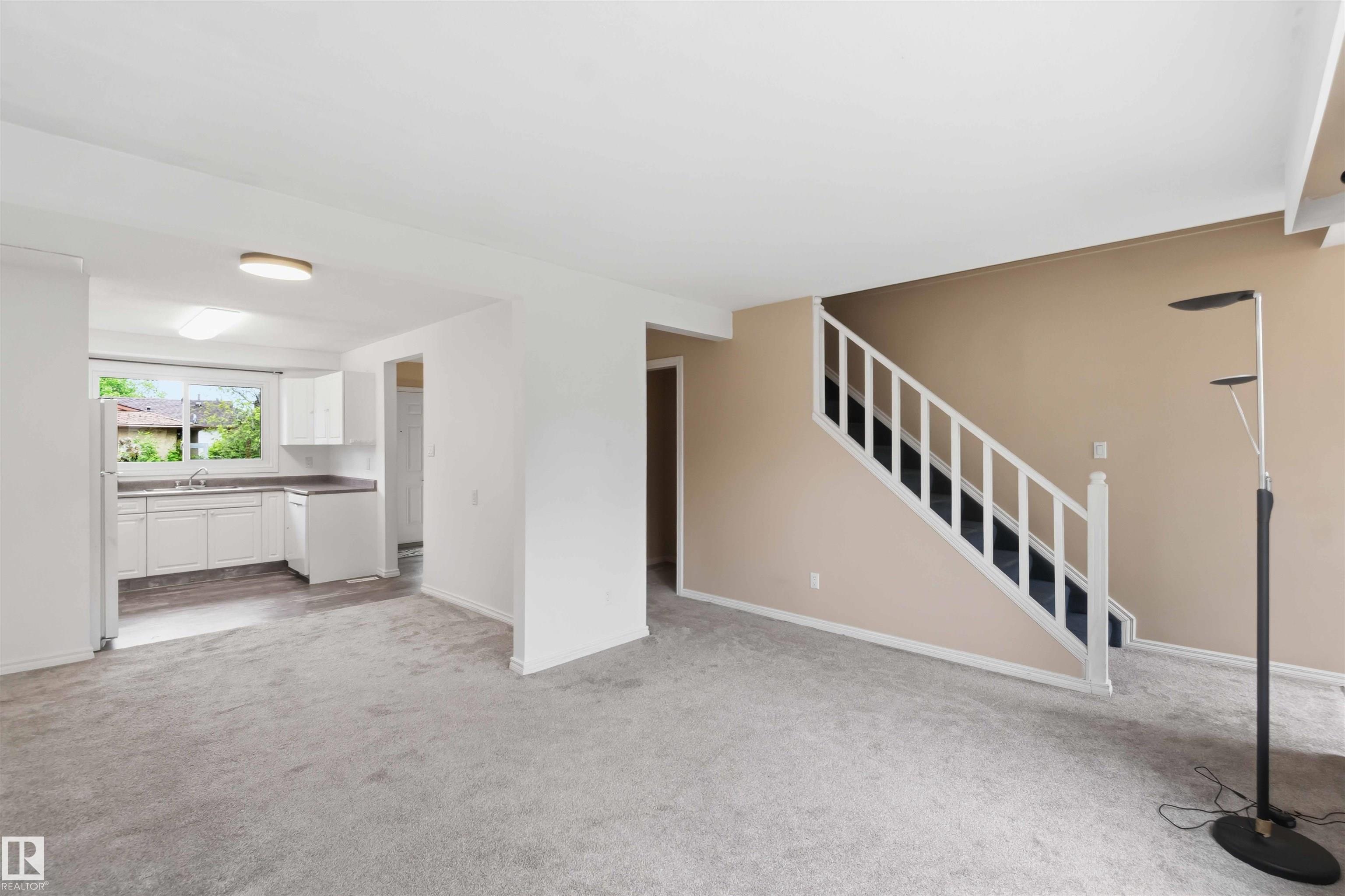 Photo 12 at 17325 85 Avenue NW, Thorncliffe, Edmonton