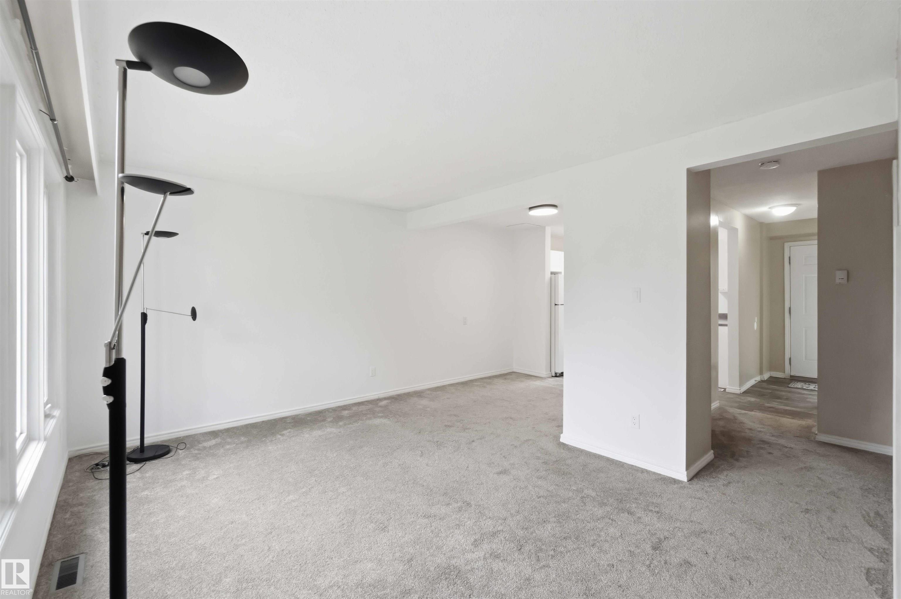 Photo 13 at 17325 85 Avenue NW, Thorncliffe, Edmonton