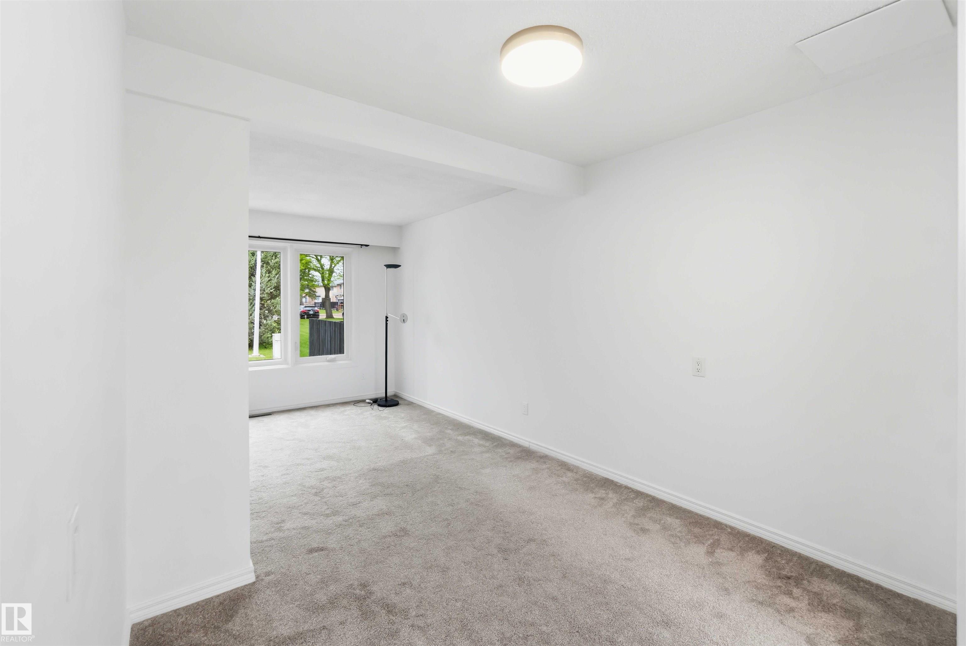 Photo 17 at 17325 85 Avenue NW, Thorncliffe, Edmonton