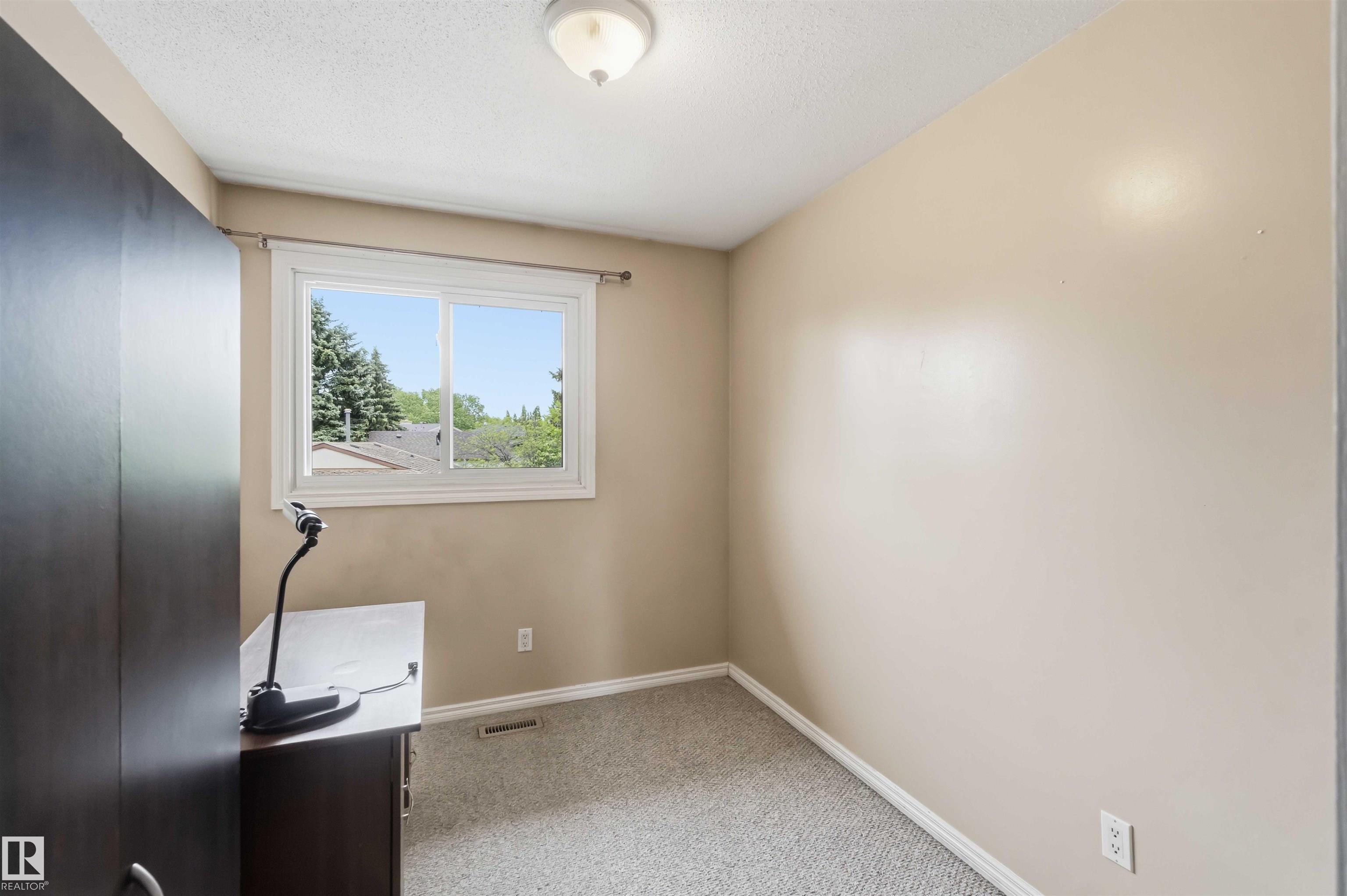 Photo 32 at 17325 85 Avenue NW, Thorncliffe, Edmonton