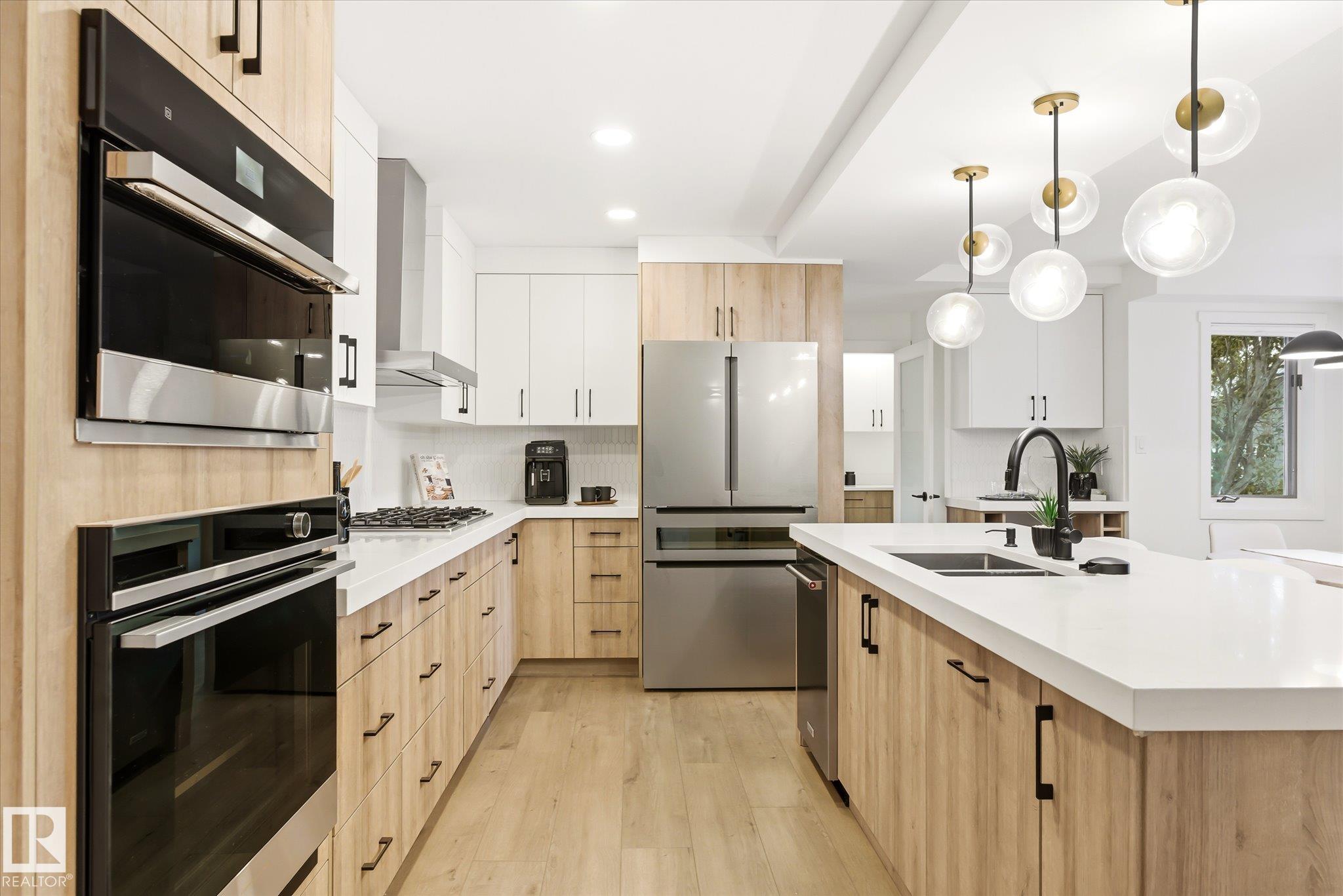 Photo 7 at 9024 147 Street NW, Parkview, Edmonton