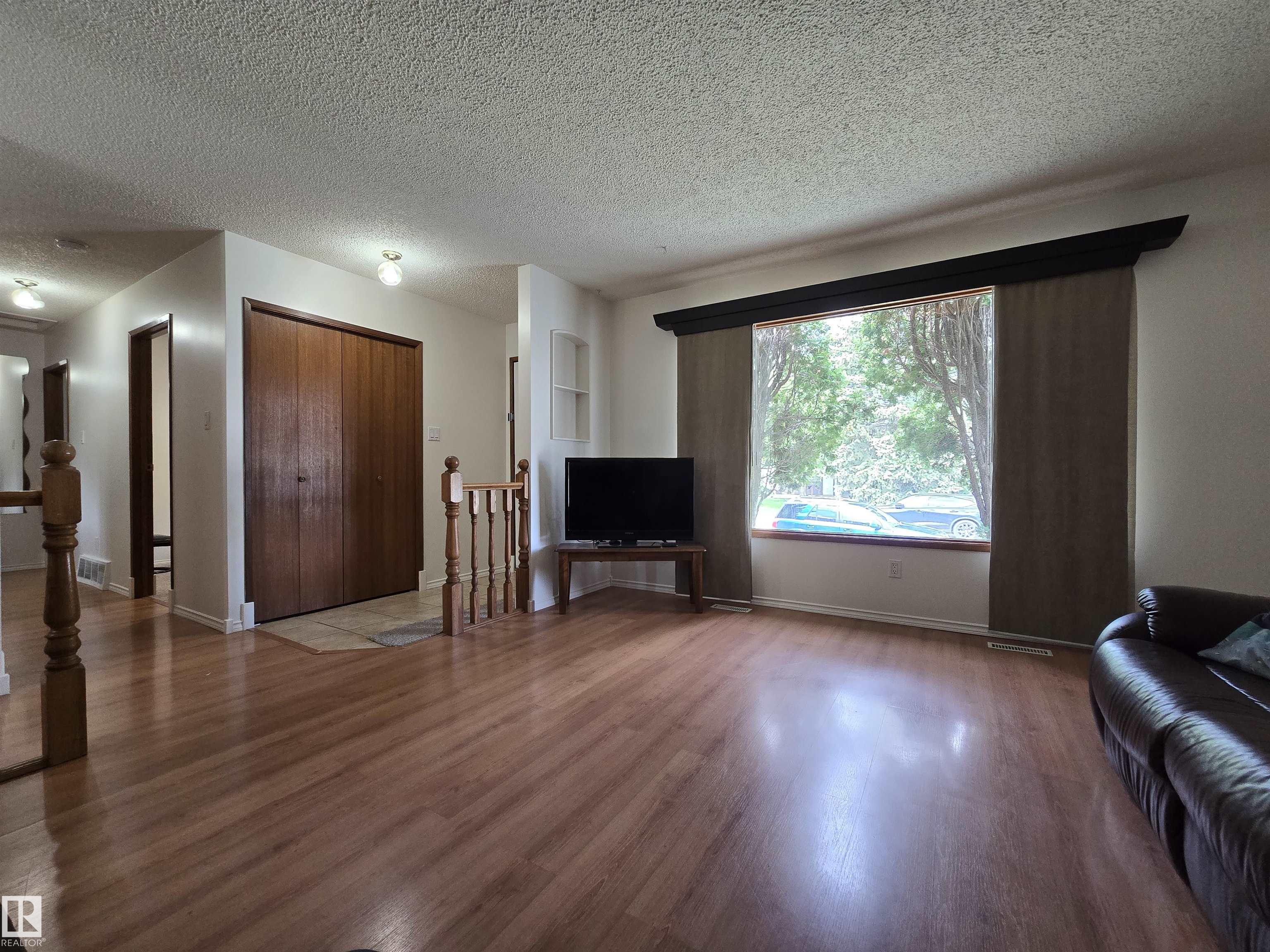 9831 188 Street NW, La Perle, Edmonton