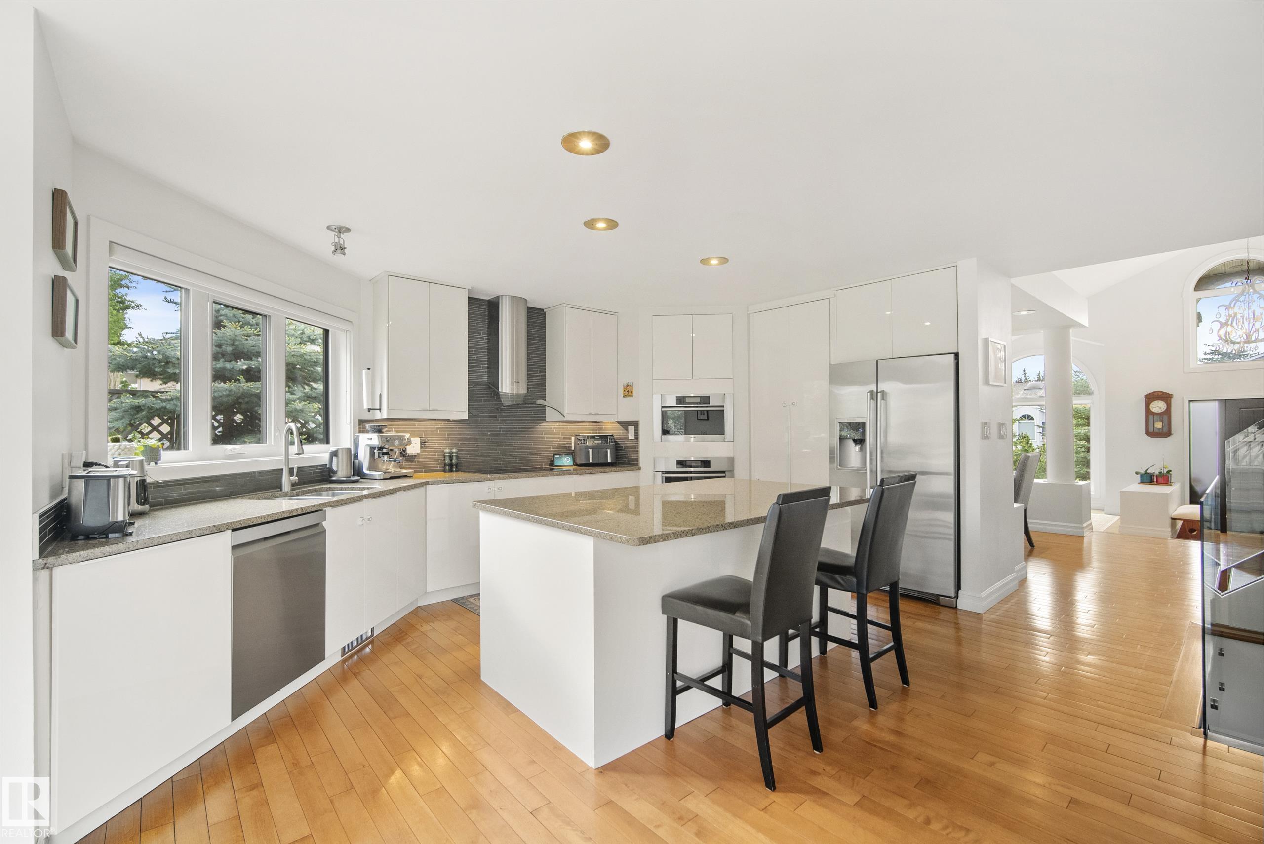 Photo 11 at 11256 10 Avenue NW, Twin Brooks, Edmonton