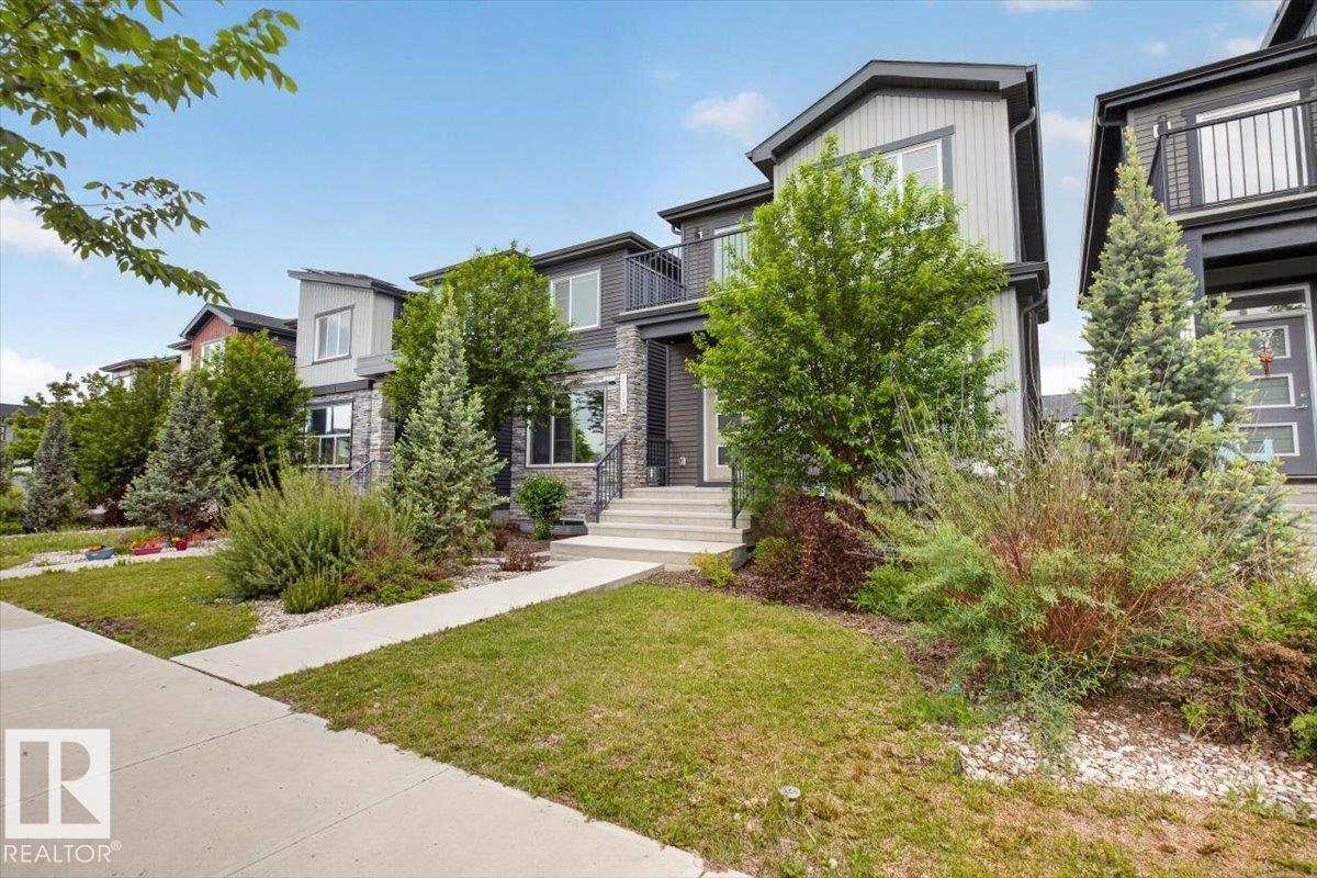 8090 Kiriak Link SW, Keswick, Edmonton