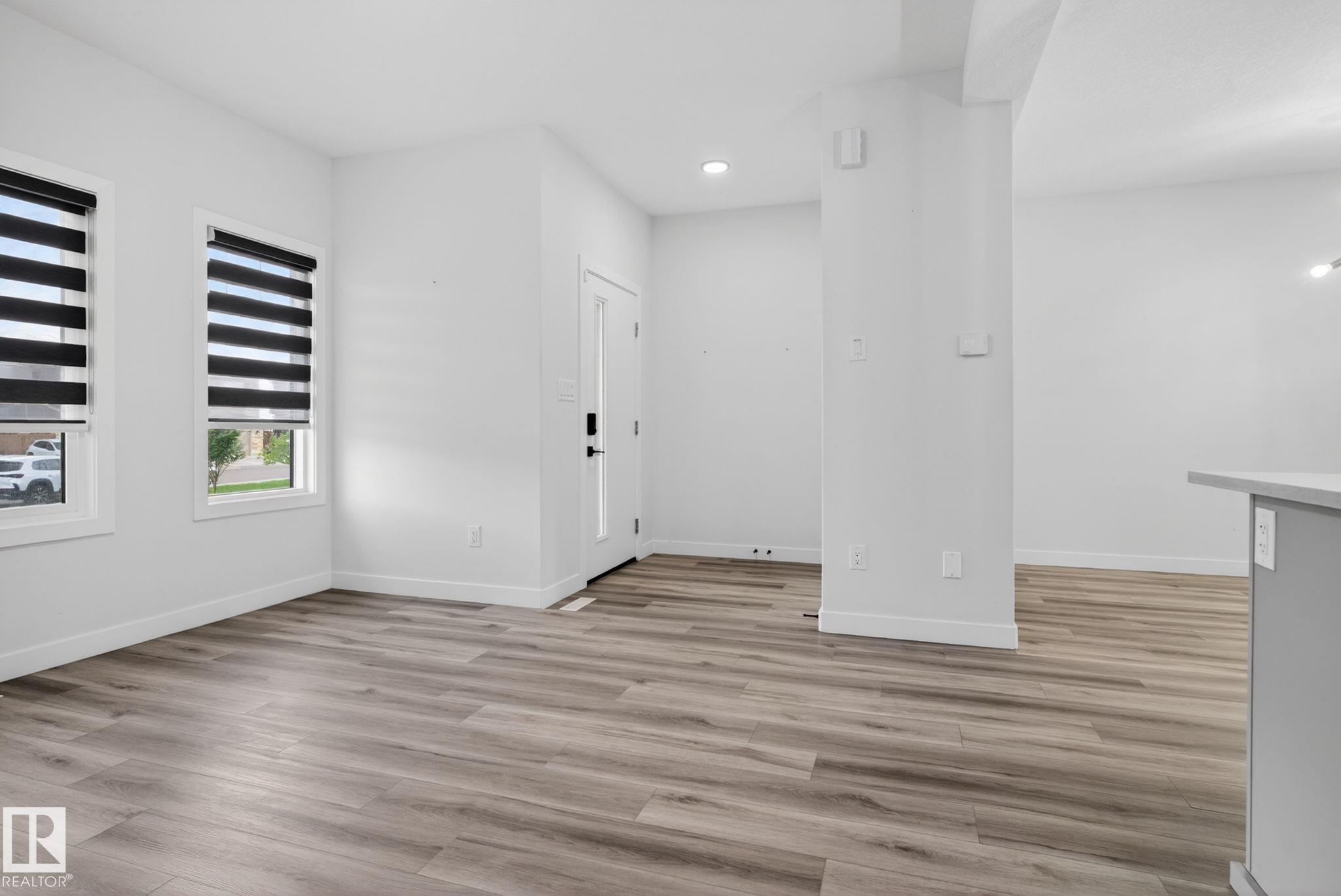 2628 200 Street NW, The Uplands, Edmonton