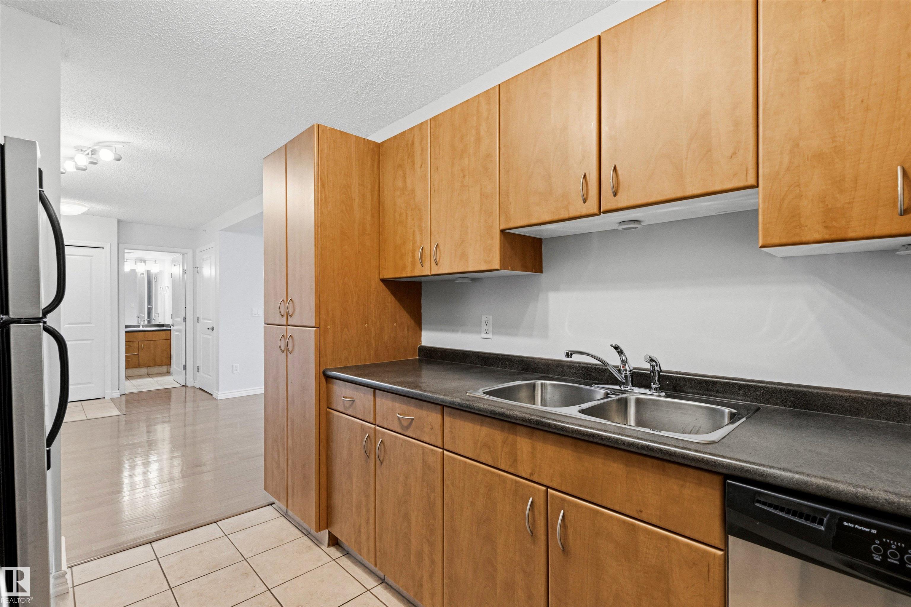 Photo 18 at 1404 - 10303 105 Street NW, Downtown, Edmonton