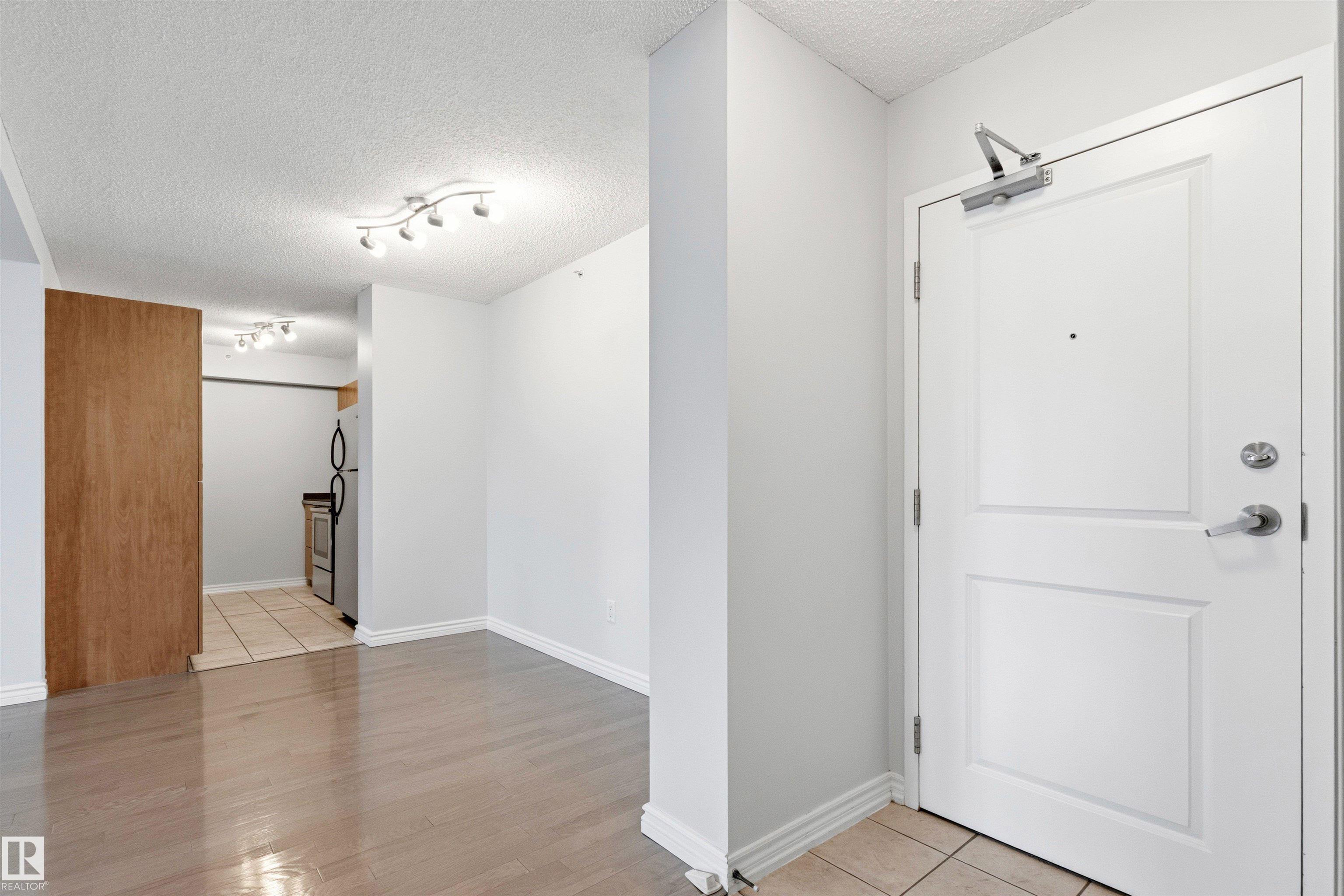 Photo 6 at 1404 - 10303 105 Street NW, Downtown, Edmonton