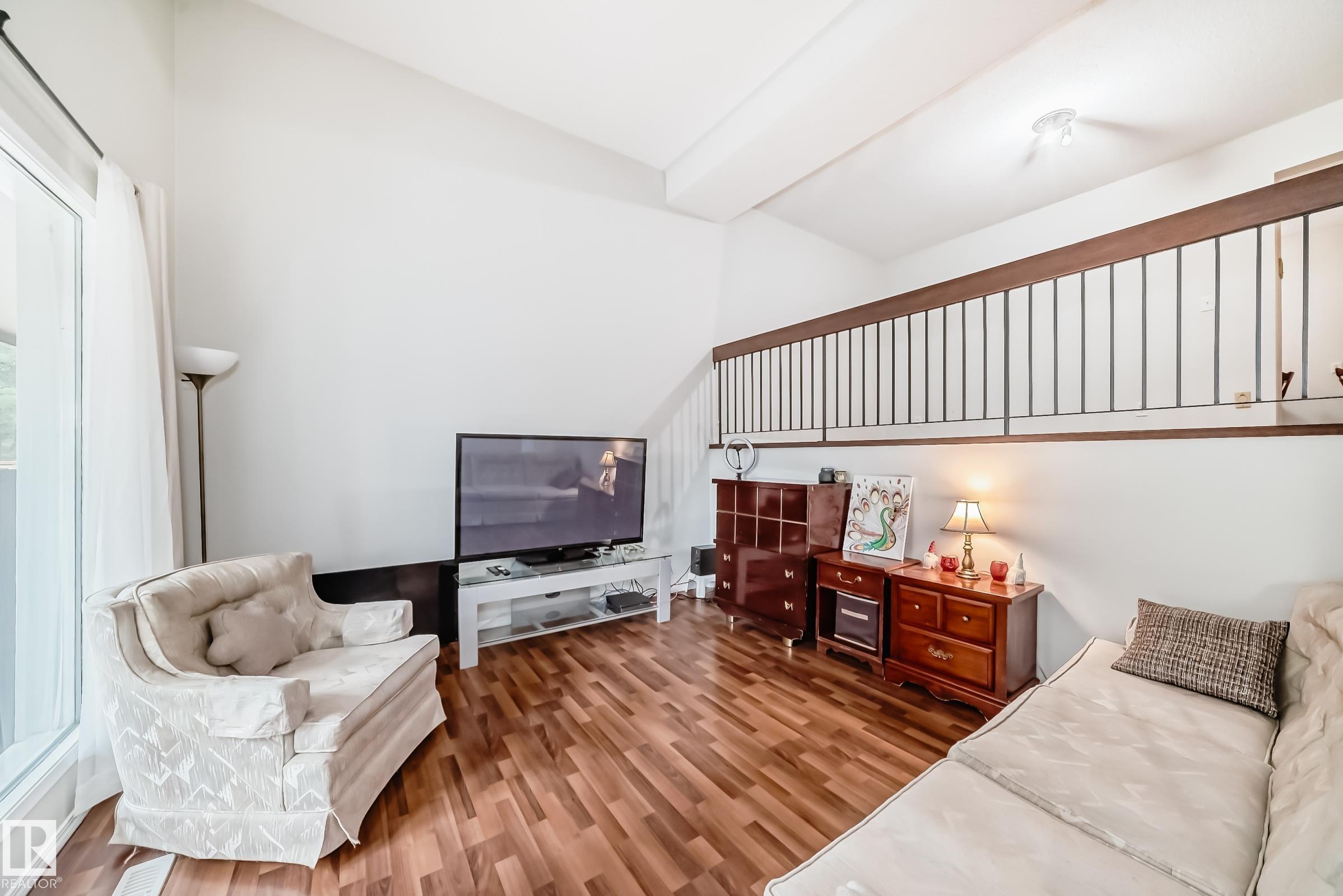 Photo 11 at 55 Glaewyn Estates, Grandin, St. Albert