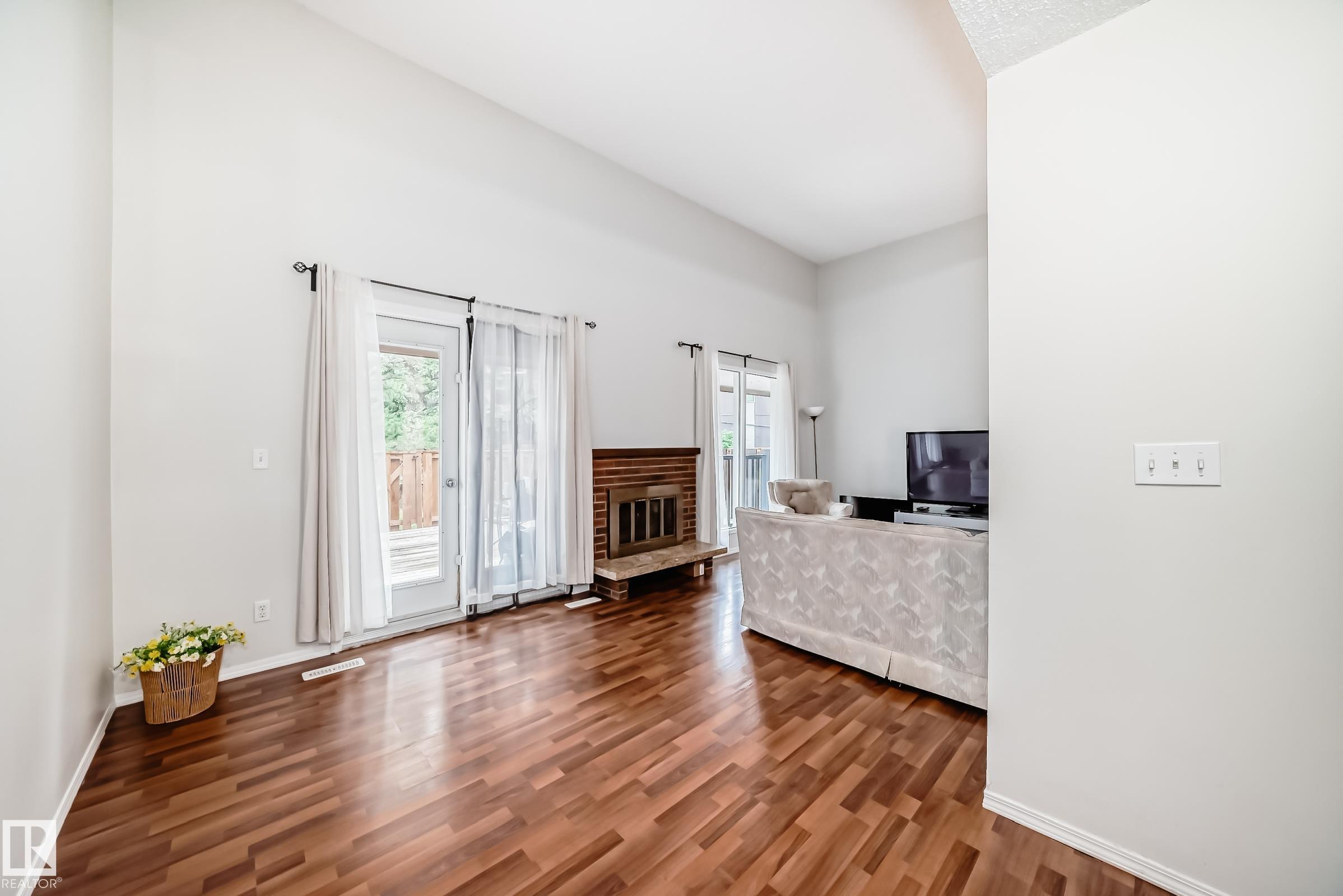 Photo 14 at 55 Glaewyn Estates, Grandin, St. Albert