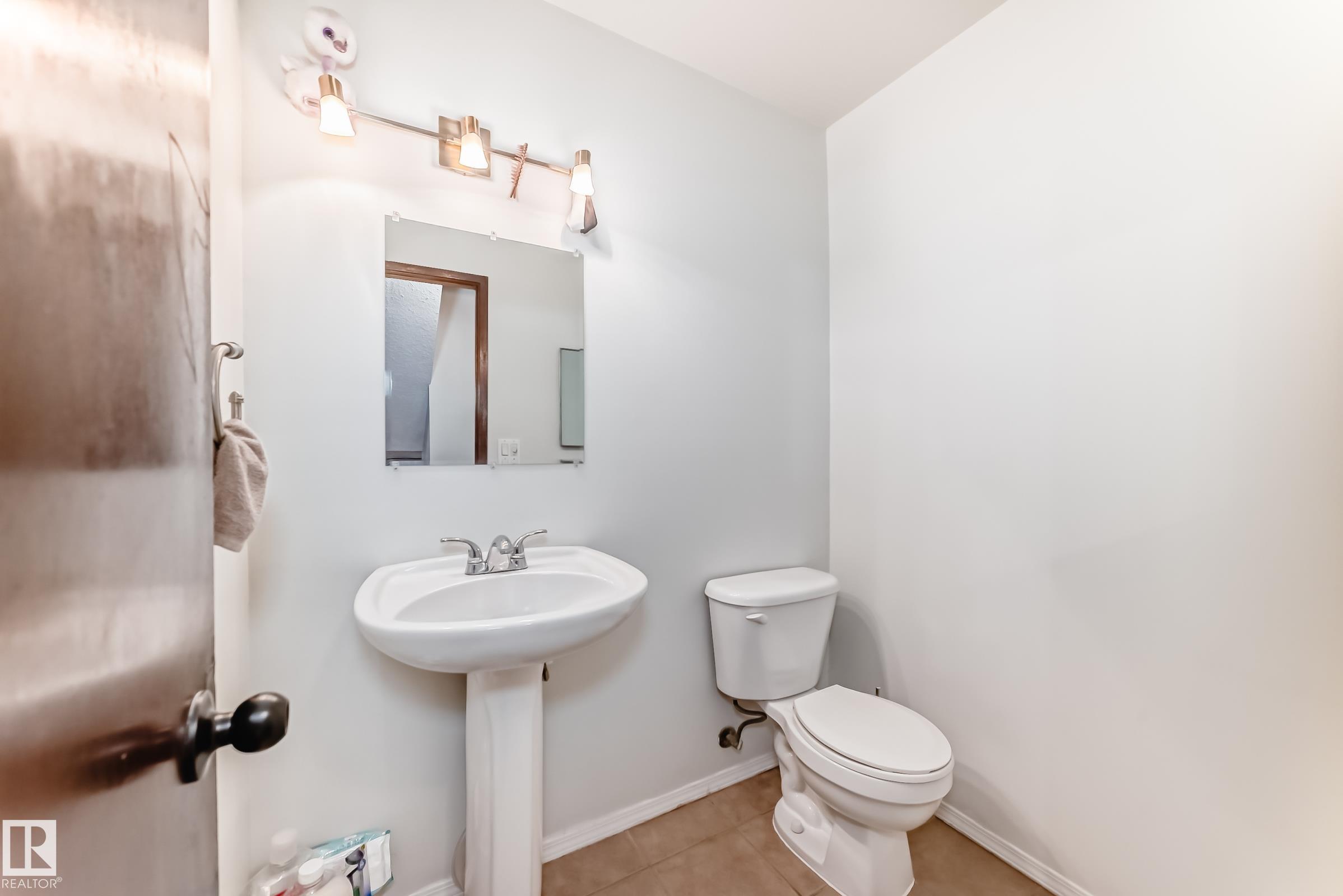 Photo 23 at 55 Glaewyn Estates, Grandin, St. Albert