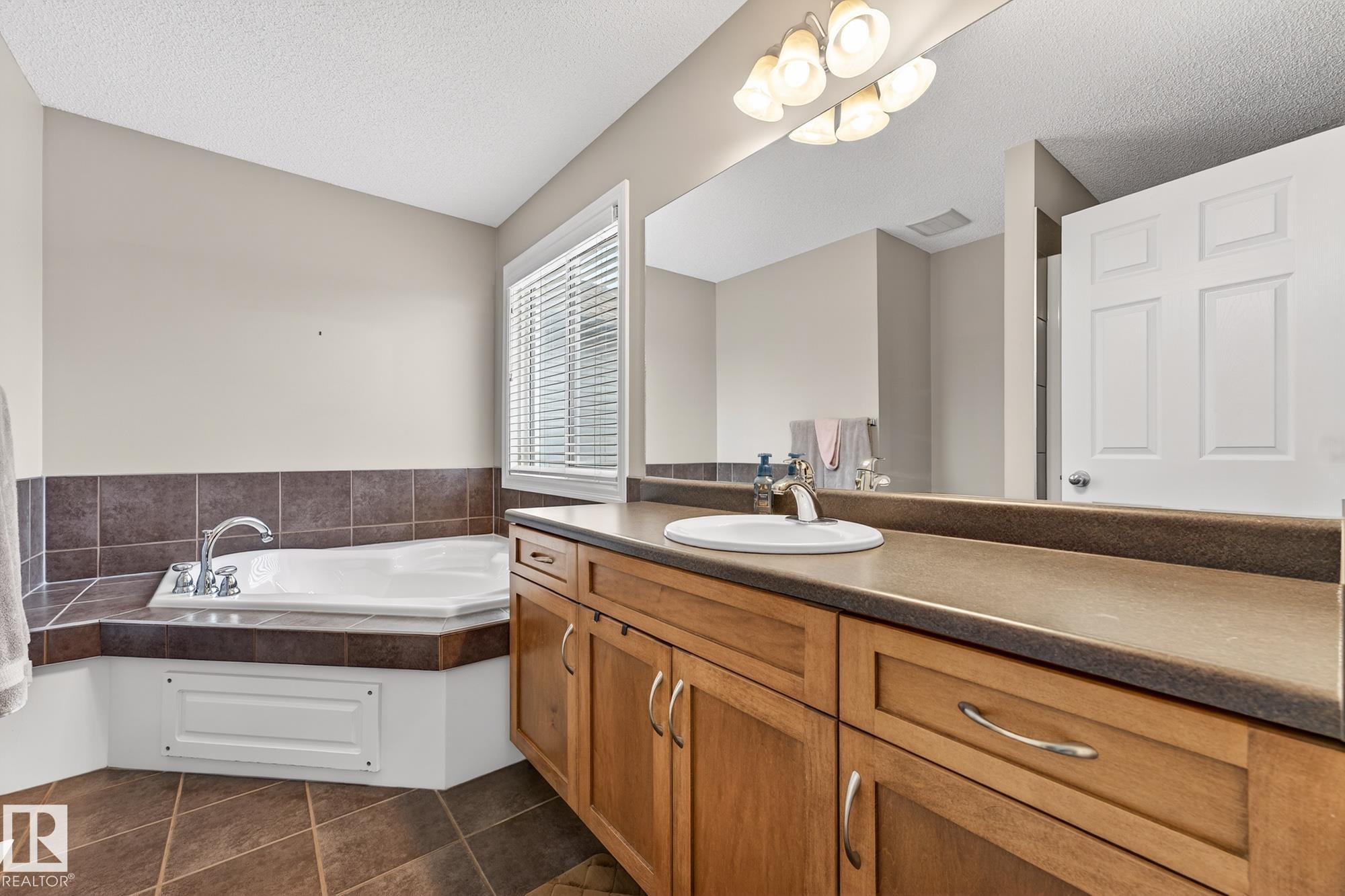 Photo 28 at 21907 95 Avenue NW, Secord, Edmonton