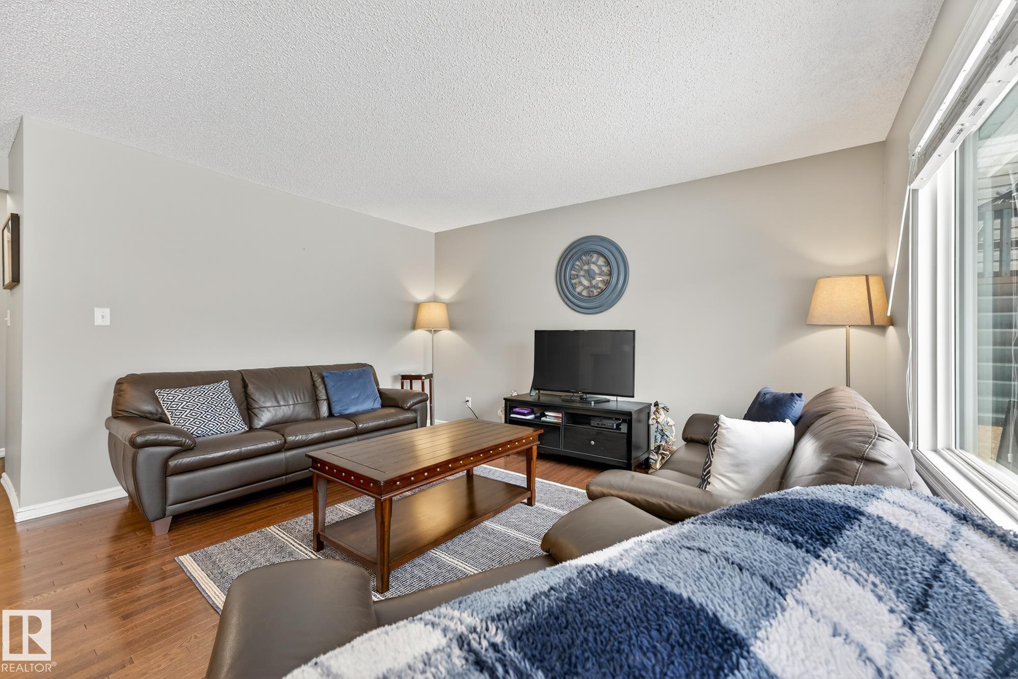 Photo 10 at 21907 95 Avenue NW, Secord, Edmonton