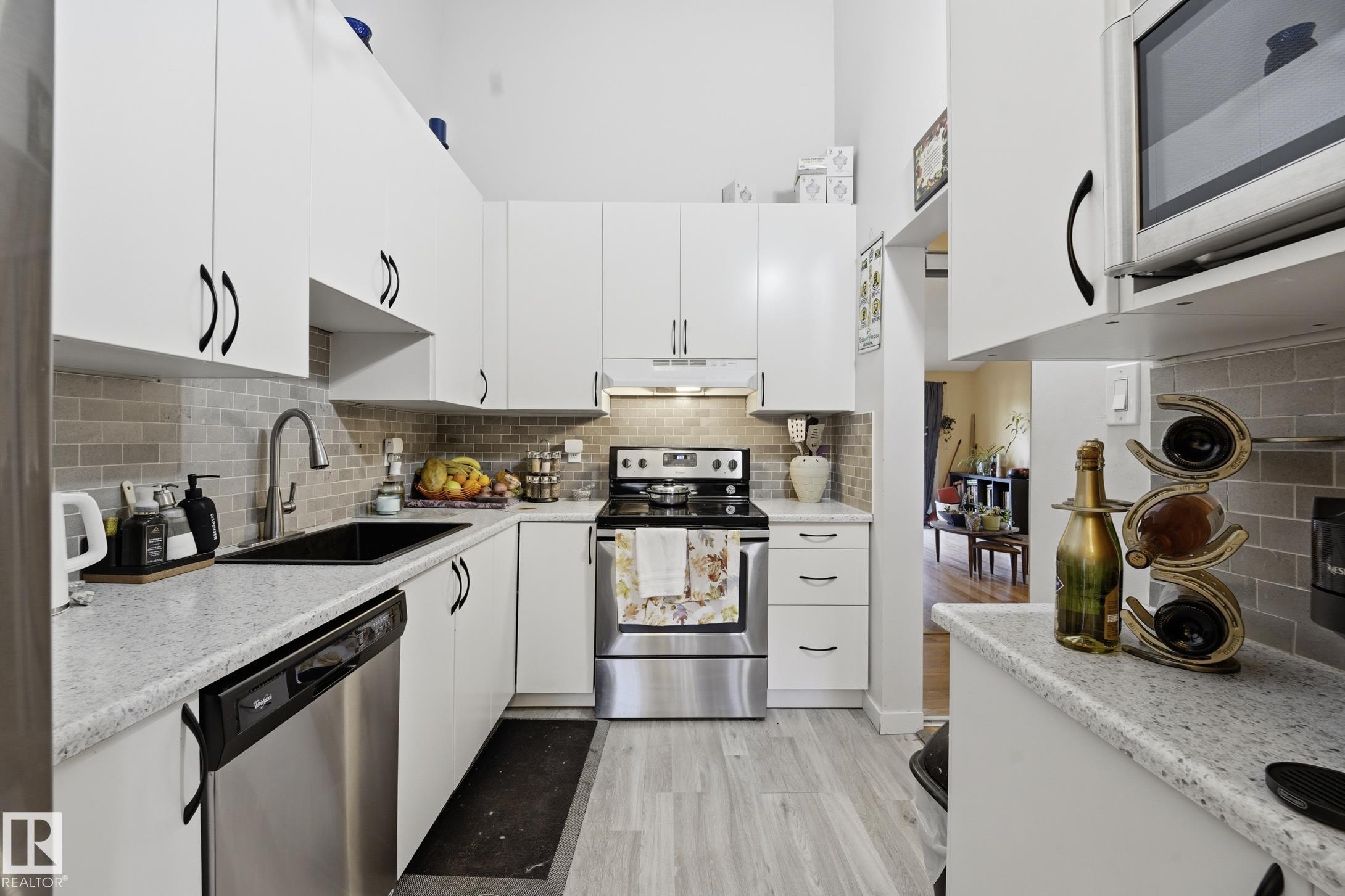 Photo 12 at 7303 180 Street NW, Lymburn, Edmonton