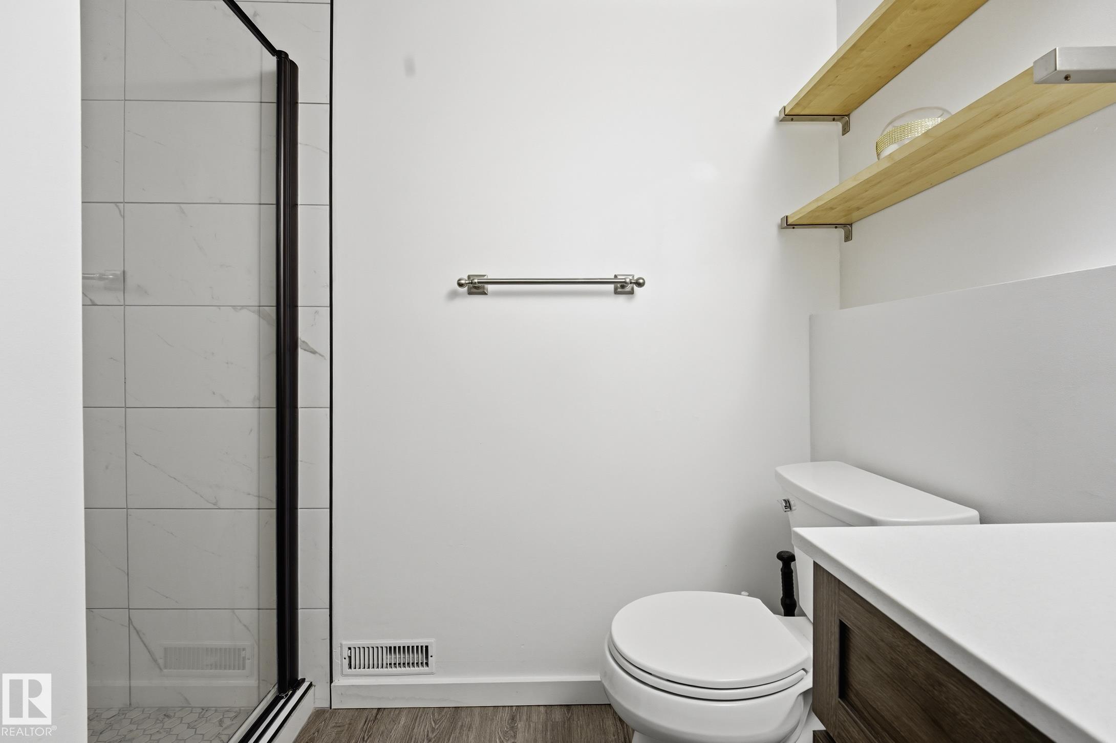 Photo 19 at 7303 180 Street NW, Lymburn, Edmonton