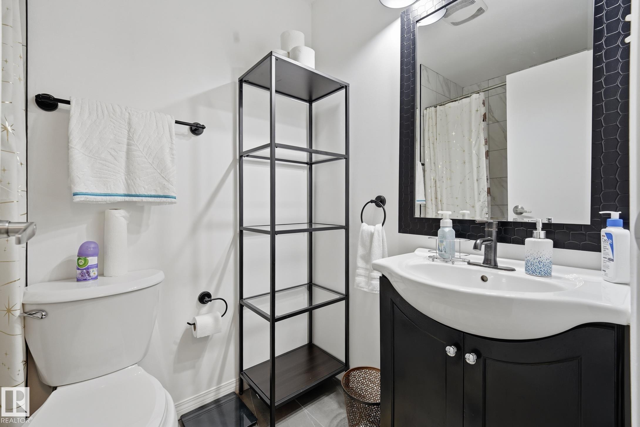 Photo 21 at 7303 180 Street NW, Lymburn, Edmonton