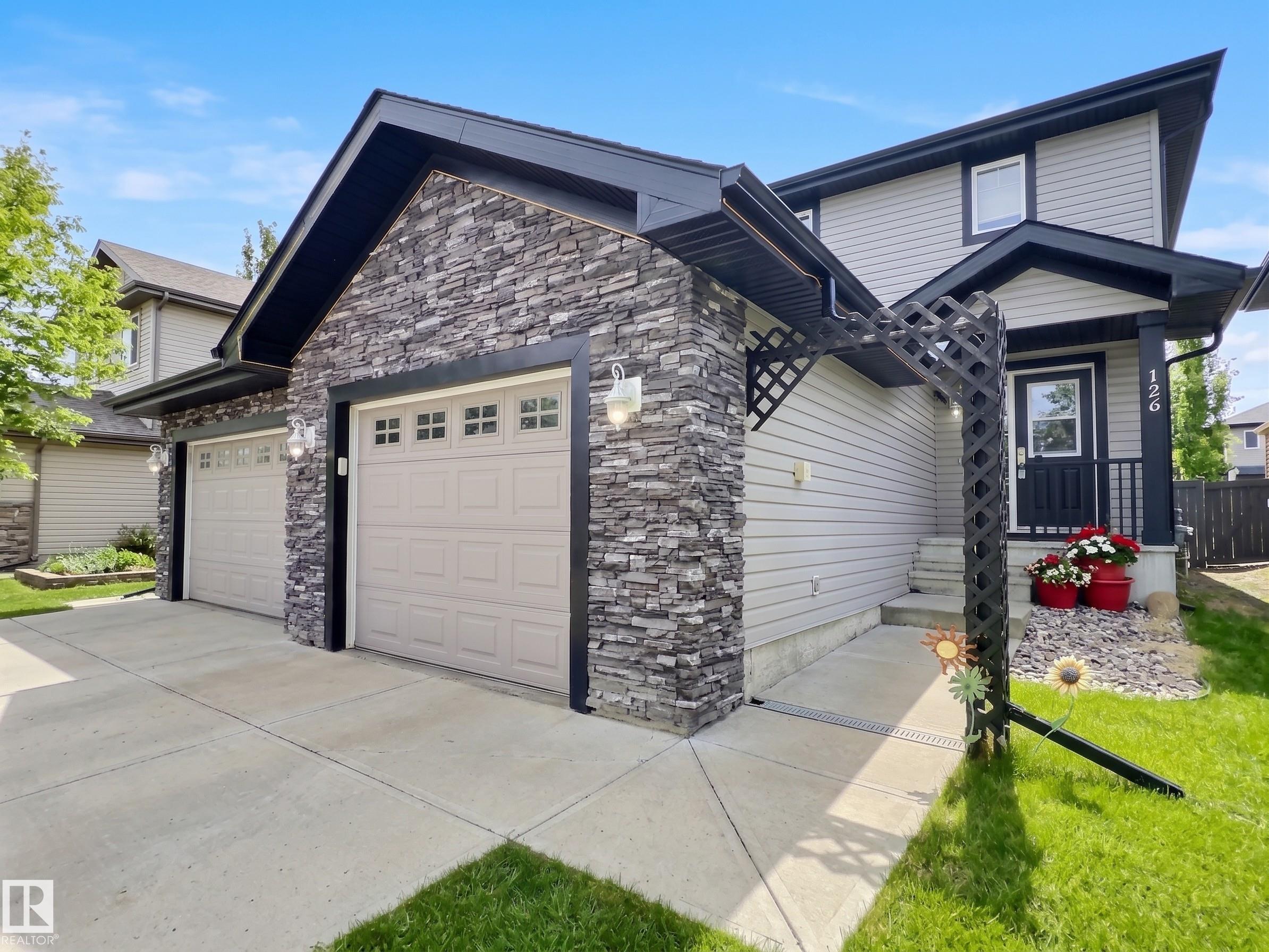 126 Calvert Wynd, South Pointe, Fort Saskatchewan
