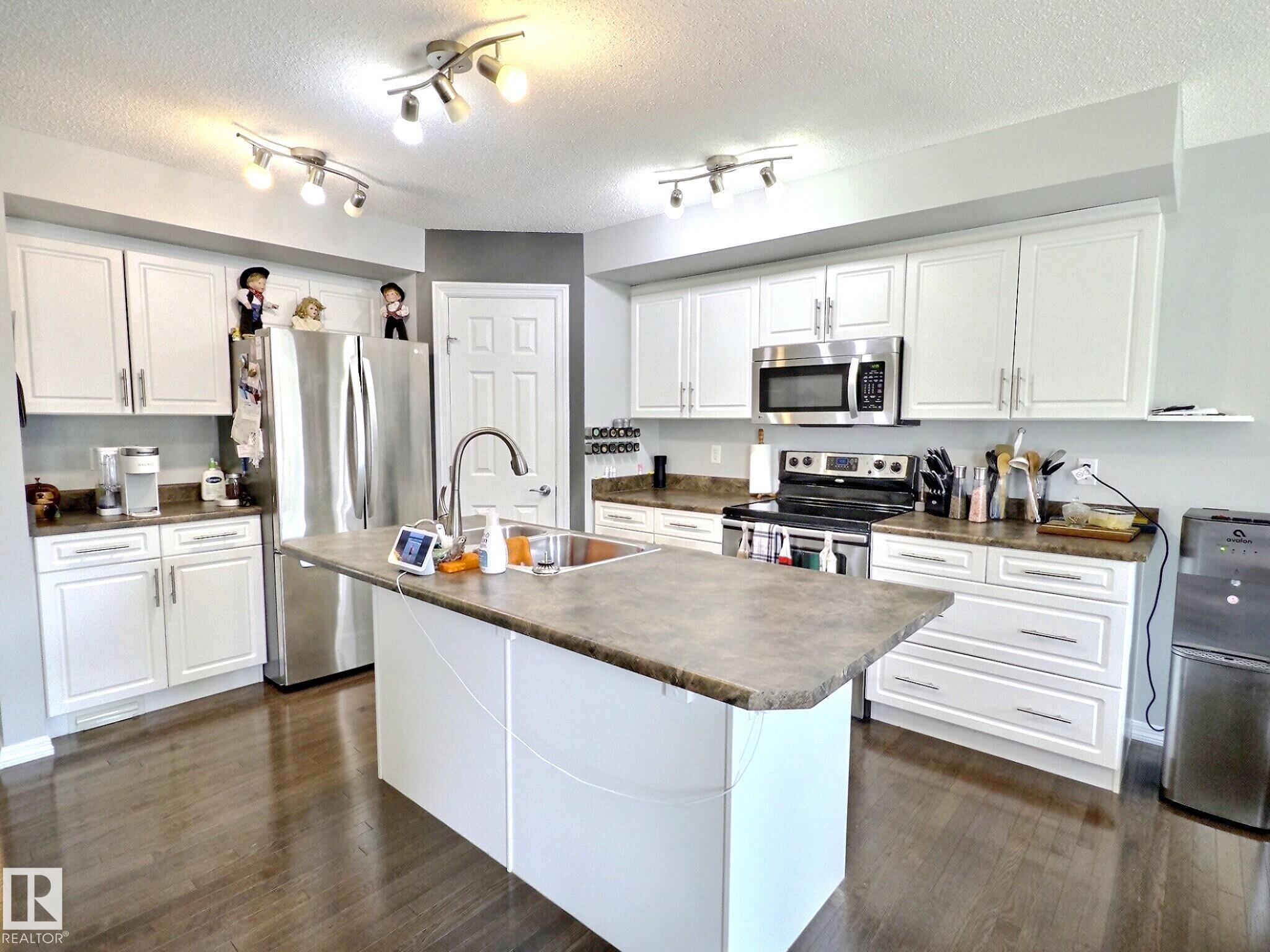 Photo 6 at 126 Calvert Wynd, South Pointe, Fort Saskatchewan