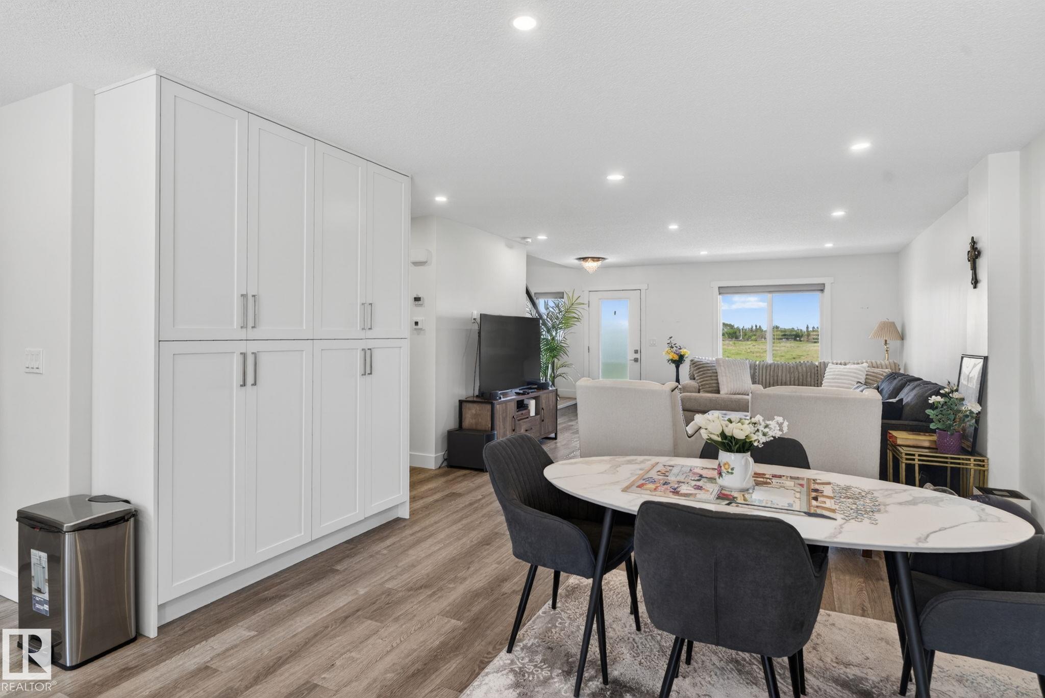 Photo 14 at 16 - 9250 156 Avenue NW, Eaux Claires, Edmonton