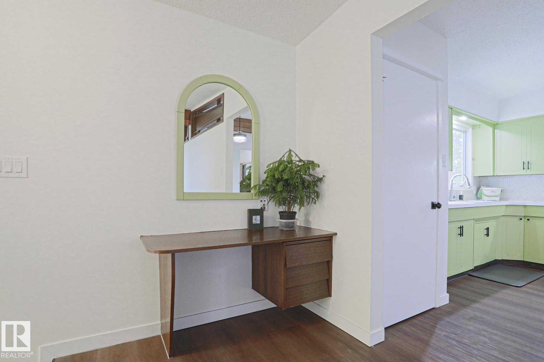 10 Murray Crescent, Mission, St. Albert