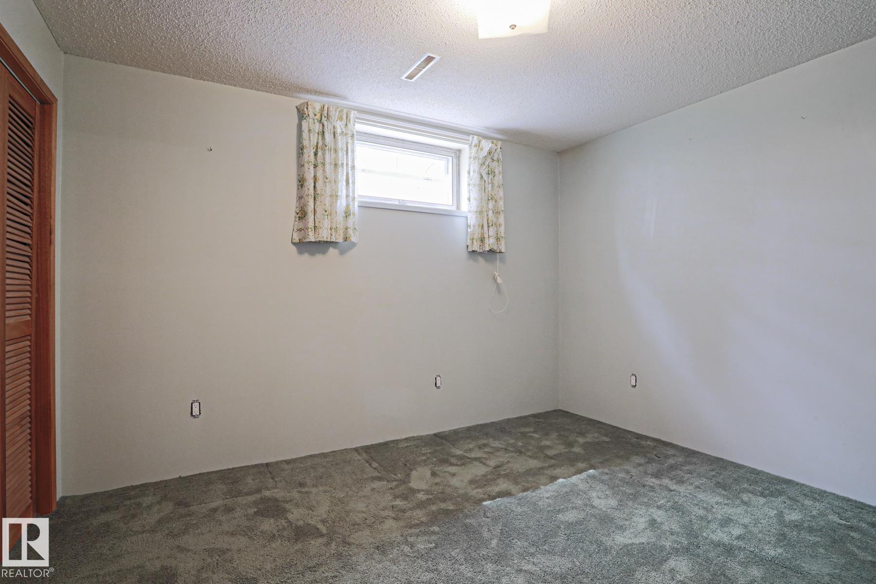 Photo 37 at 10 Murray Crescent, Mission, St. Albert