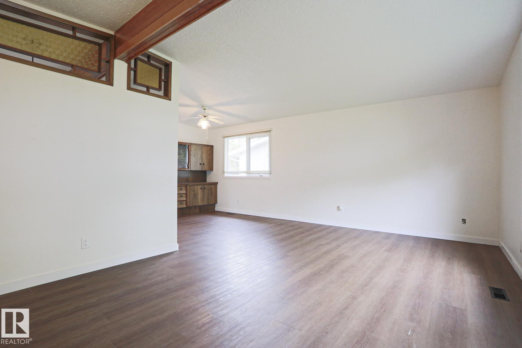 10 Murray Crescent, Mission, St. Albert