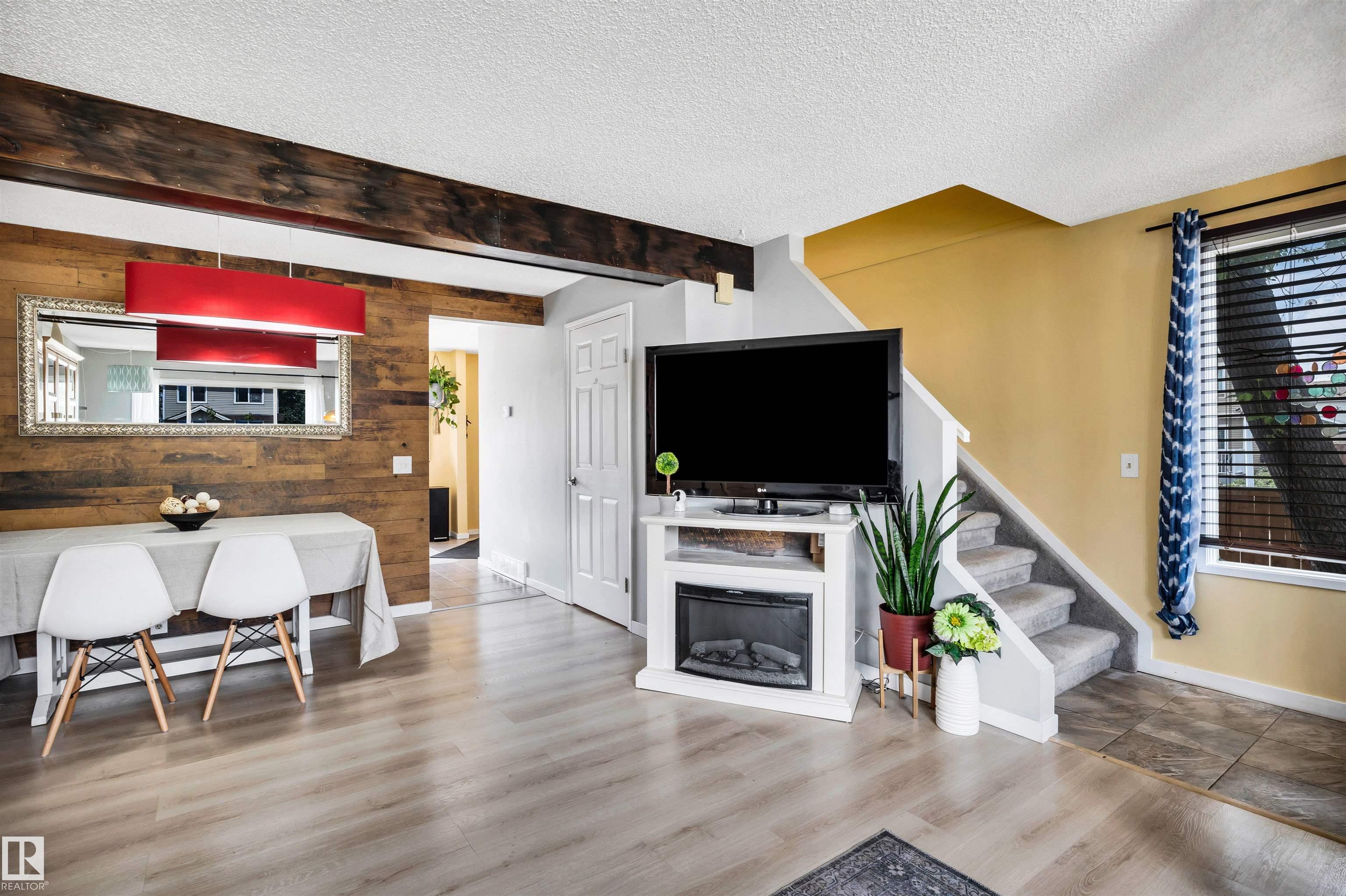 Photo 9 at 4551 33a Avenue NW, Weinlos, Edmonton
